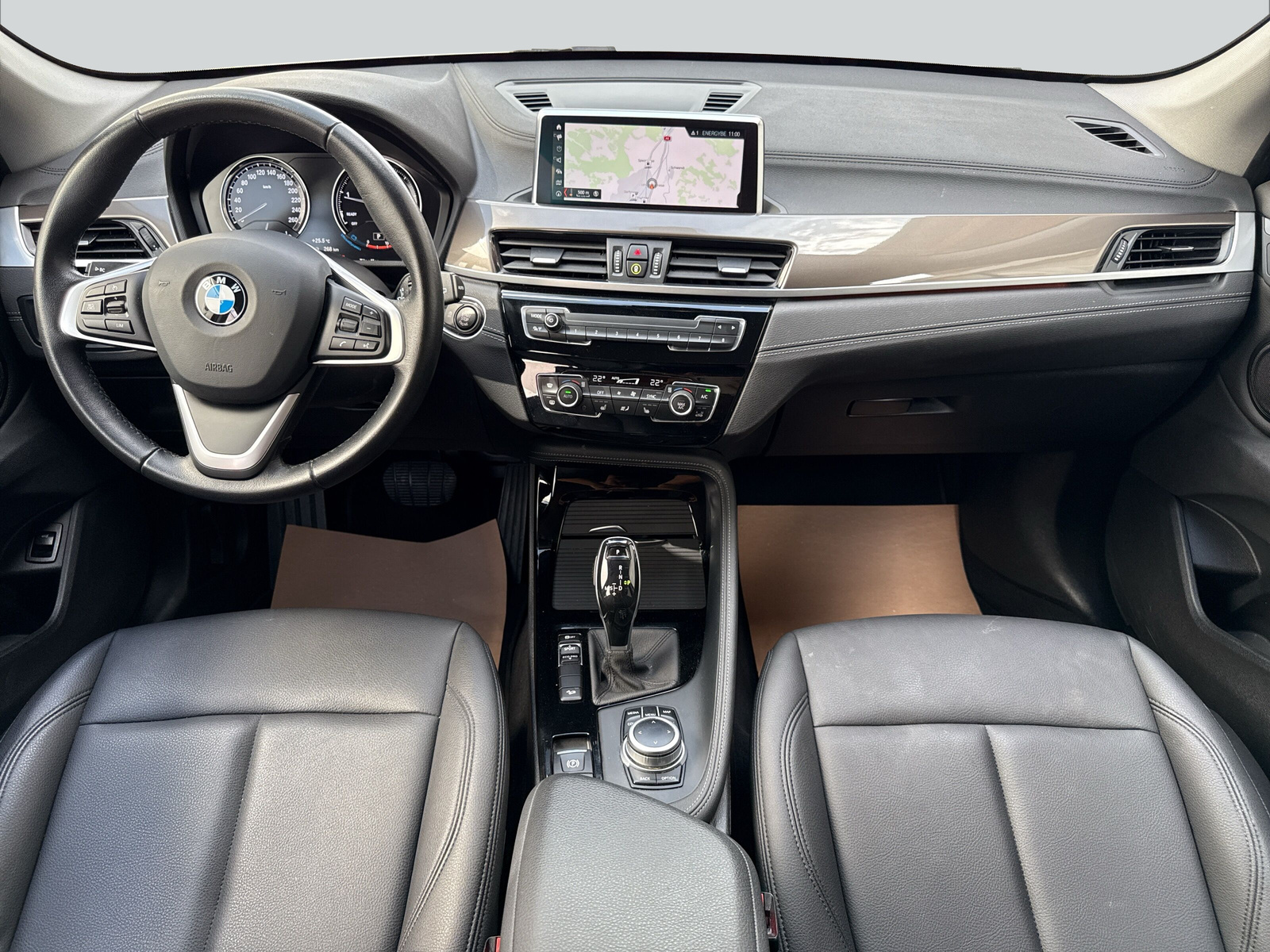 BMW X1 xDrive 20i xLine Steptronic-image-11
