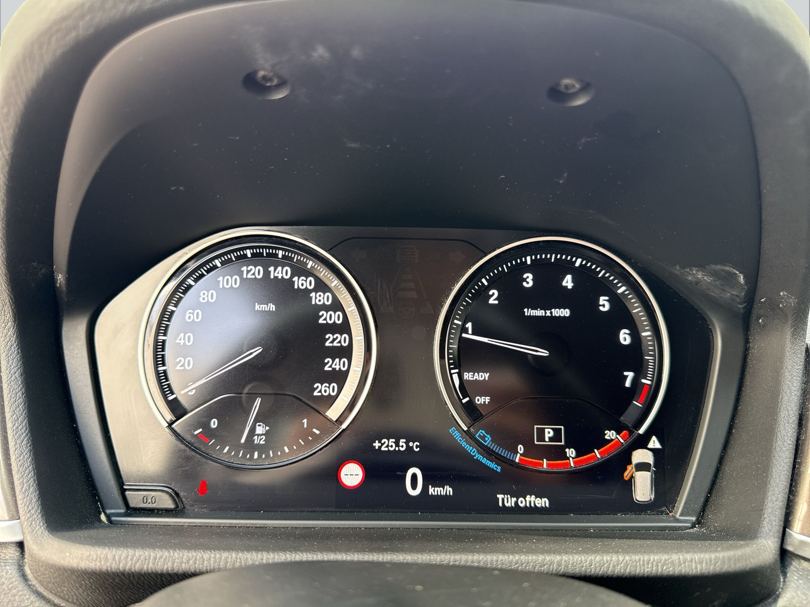 BMW X1 xDrive 20i xLine Steptronic-image-16