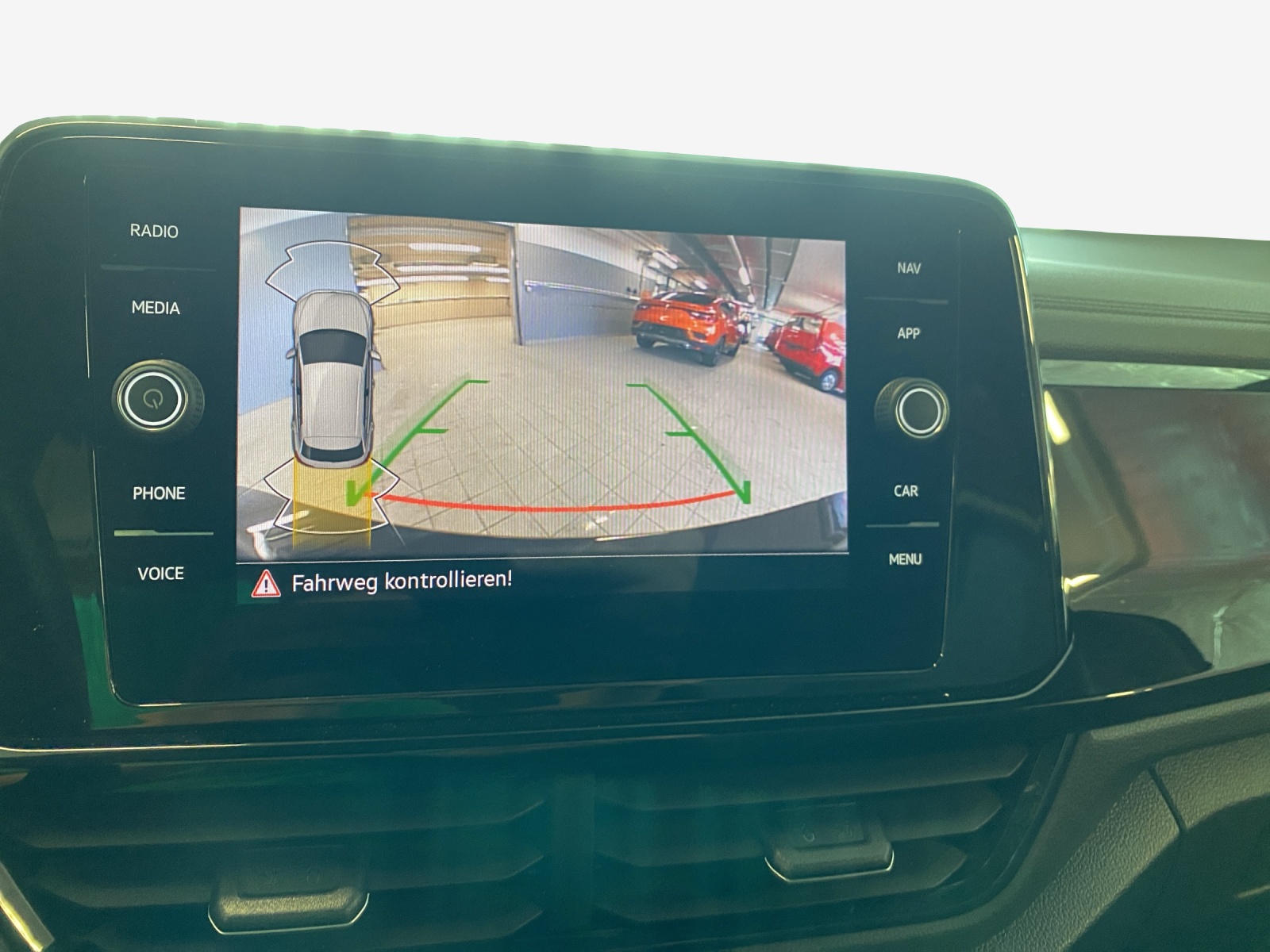VW T-Roc 2.0 TSI R-Line DSG 4Motion-image-15