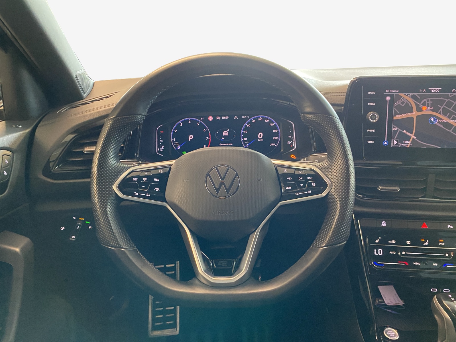VW T-Roc 2.0 TSI R-Line DSG 4Motion-image-9