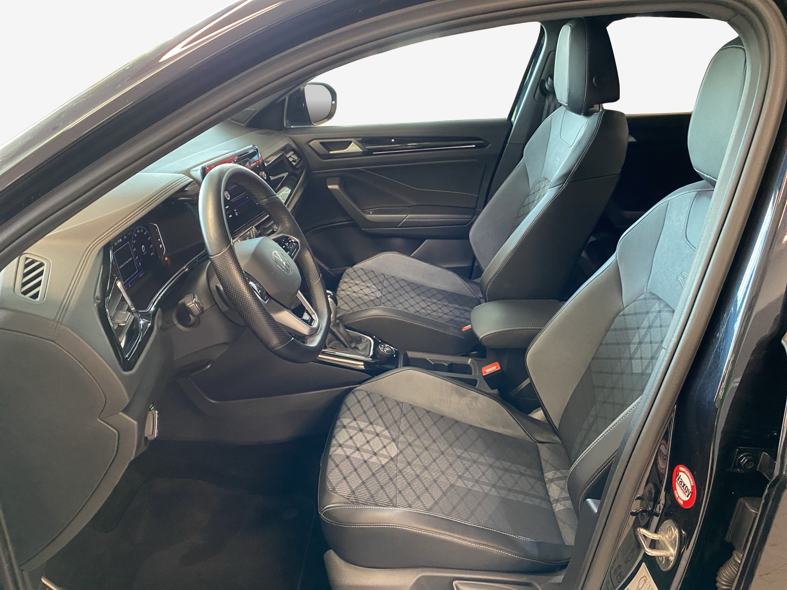 VW T-Roc 2.0 TSI R-Line DSG 4Motion-image-7