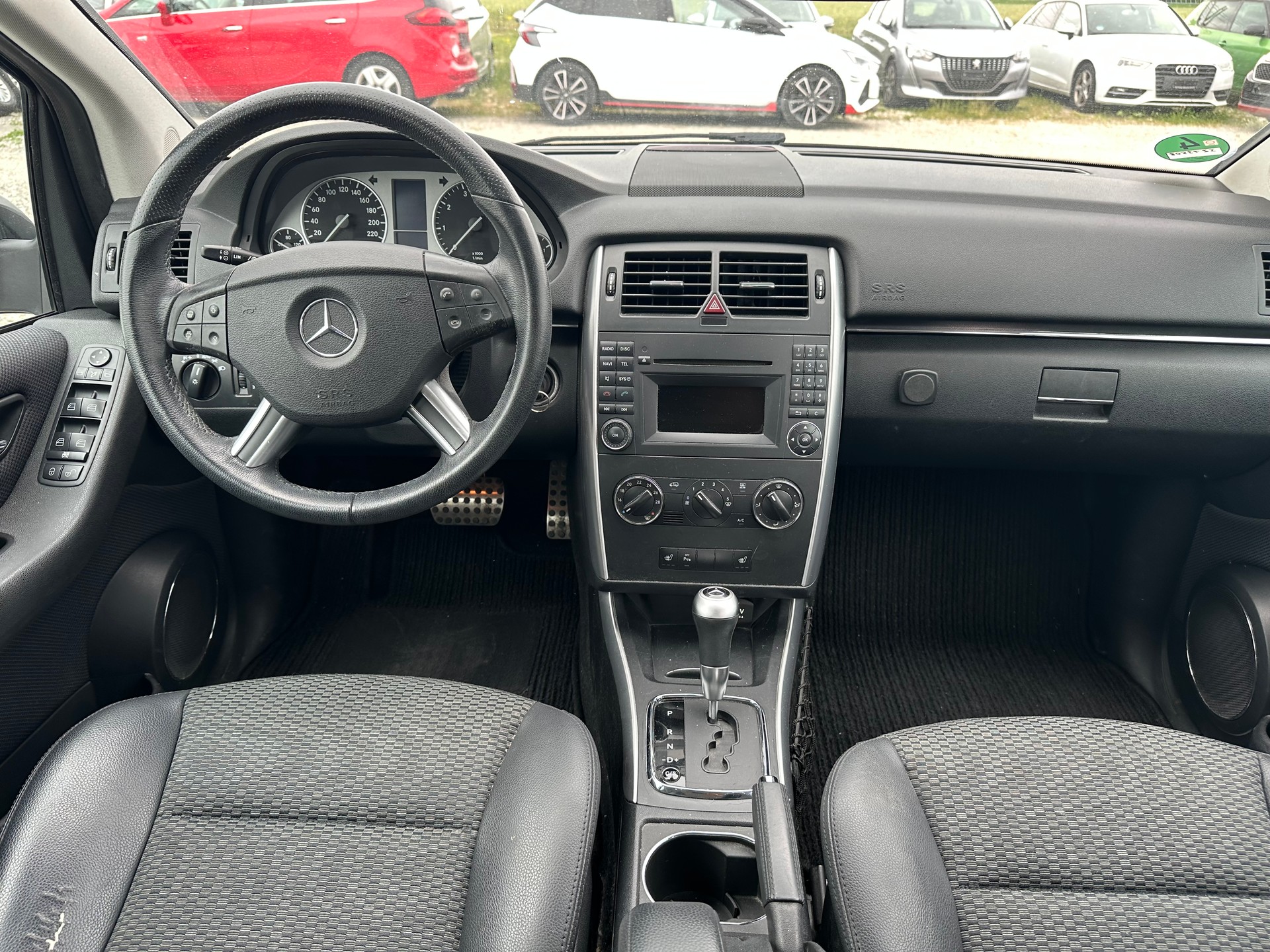 MERCEDES-BENZ B 180 My Star Autotronic-image-9