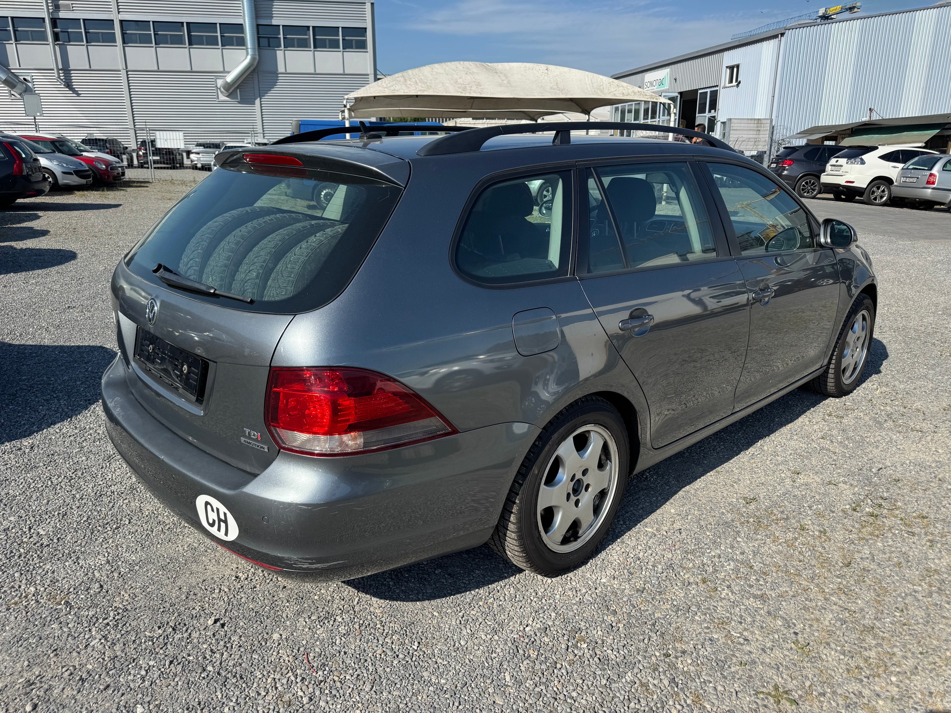 VW Golf Variant 1.6 TDI Comfortline 4Motion-image-3