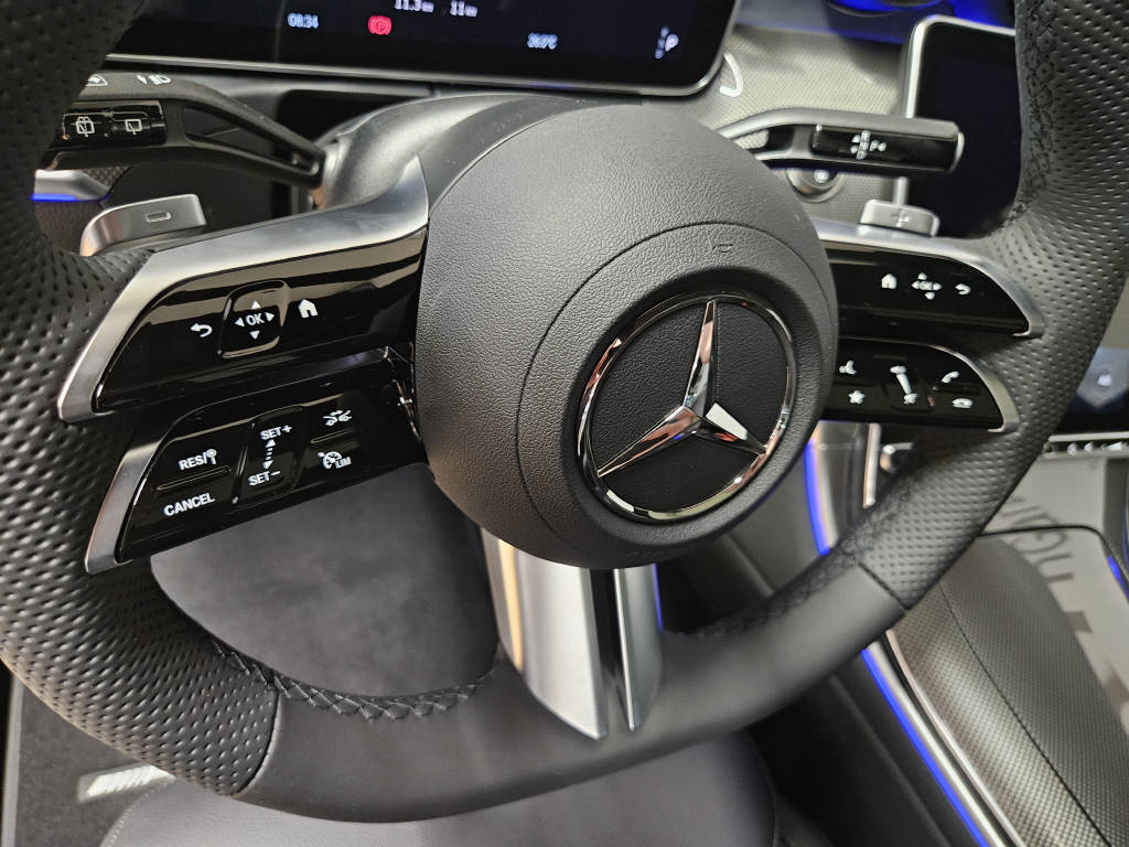 MERCEDES-BENZ C 220 d 4Matic Kombi AMG Line Swiss Star-image-8
