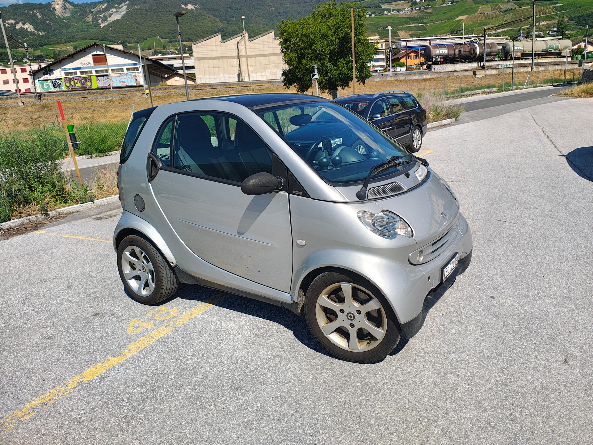 SMART FORTWO-image-1