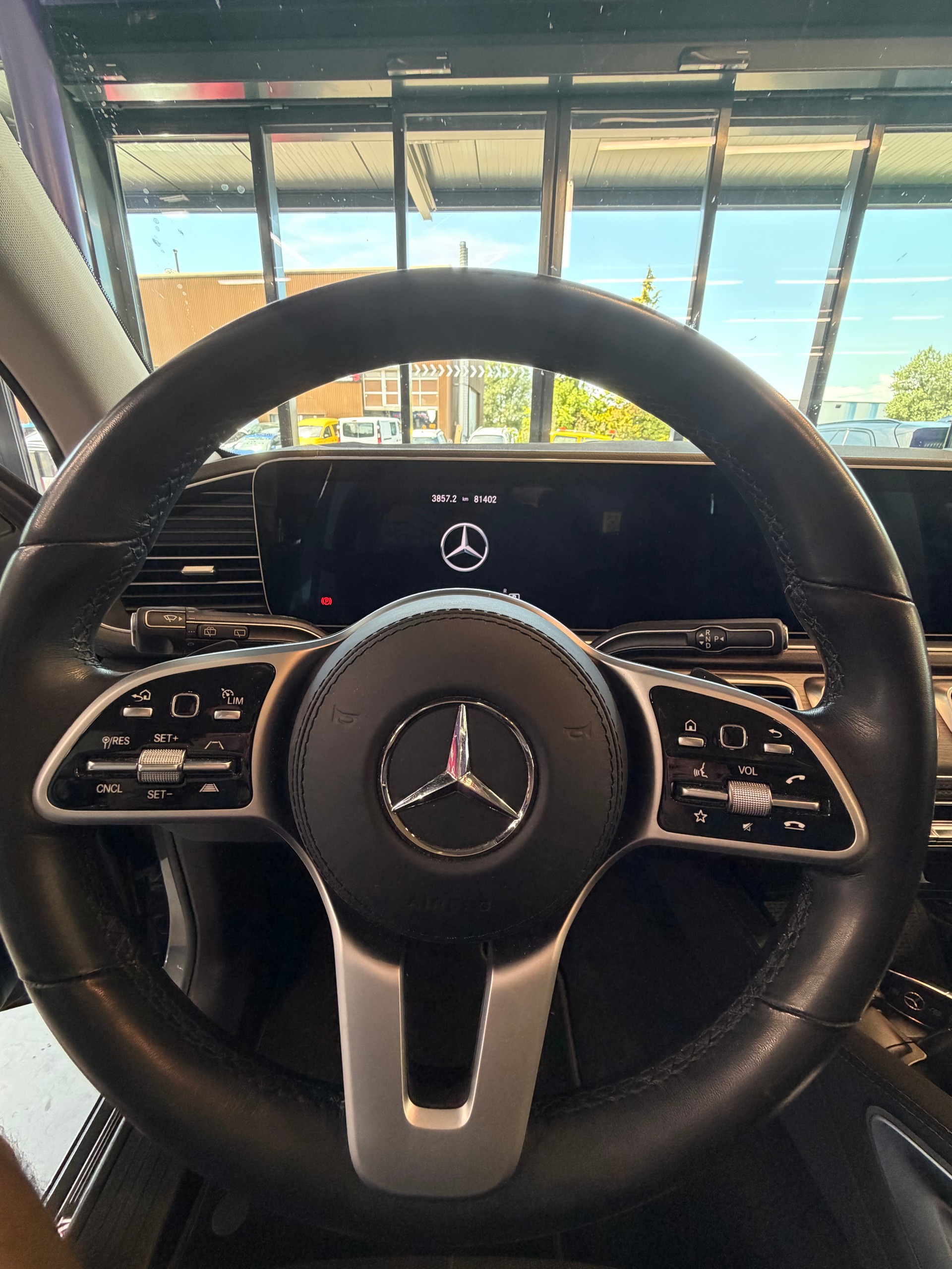 MERCEDES-BENZ GLE 400 d 4Matic AMG Line 9G-Tronic-image-15