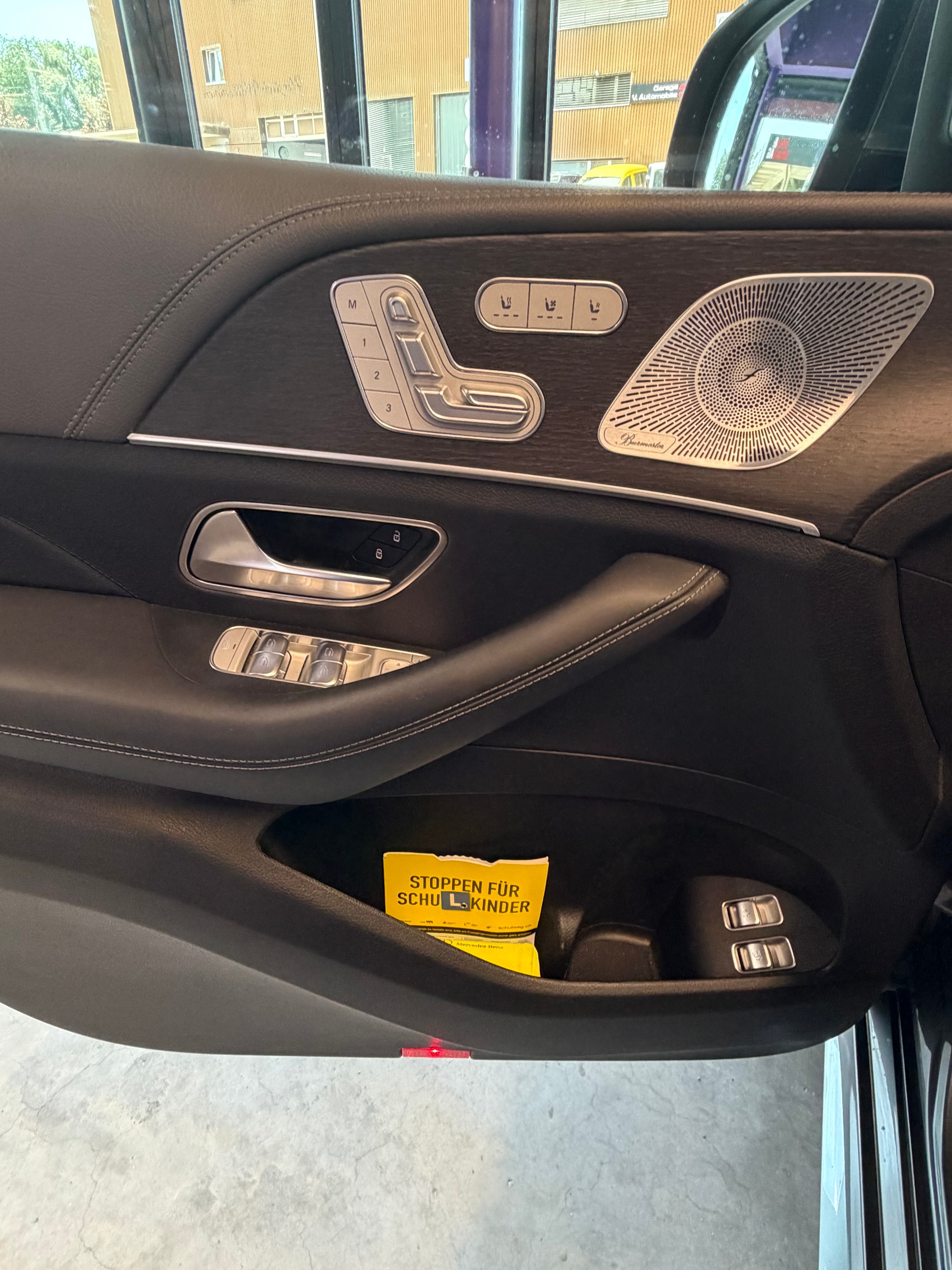 MERCEDES-BENZ GLE 400 d 4Matic AMG Line 9G-Tronic-image-11