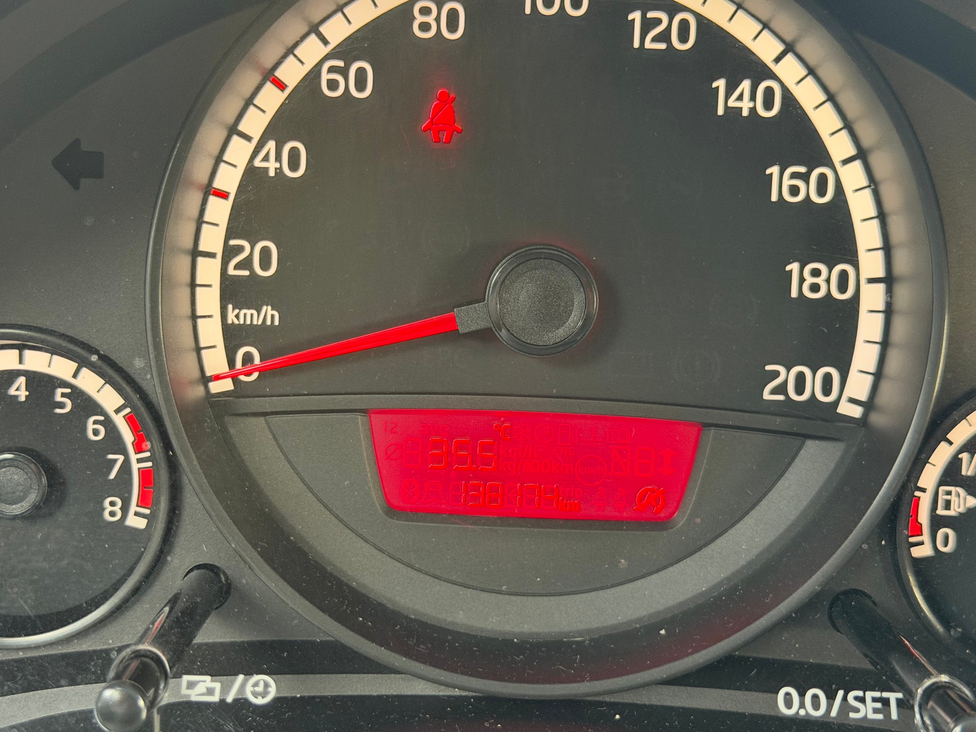 VW Up 1.0 BMT black up-image-10