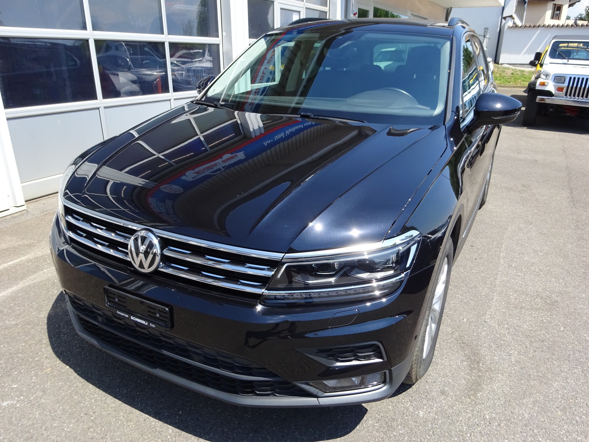 VW Tiguan 2.0 TDI SCR Comfortline 4Motion DSG-image-0
