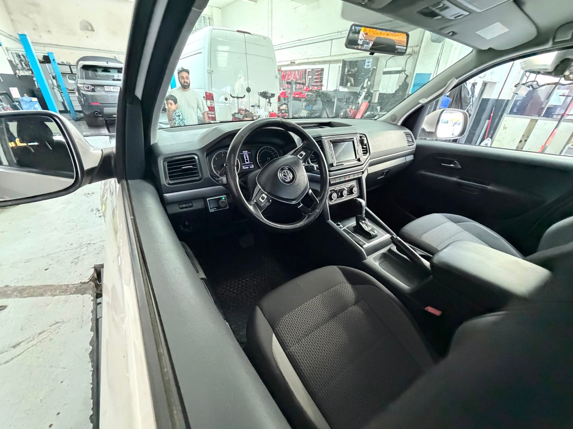 VW Amarok 3.0TDI Comfortline 4Motion Automatic-image-3
