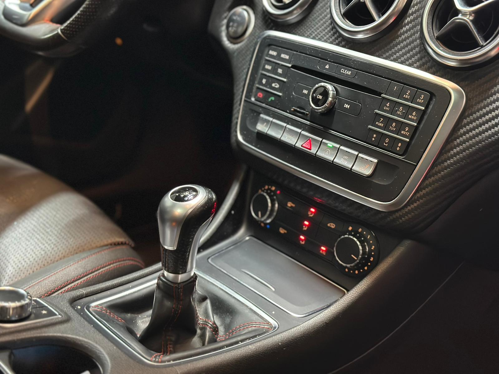 MERCEDES-BENZ A 180 AMG Line-image-10