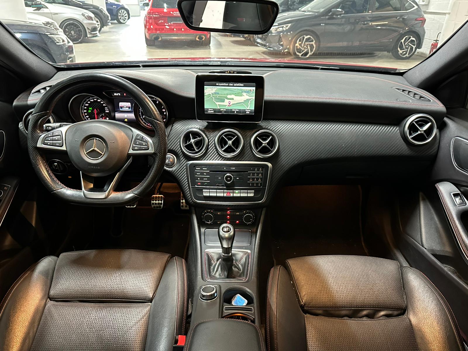 MERCEDES-BENZ A 180 AMG Line-image-8