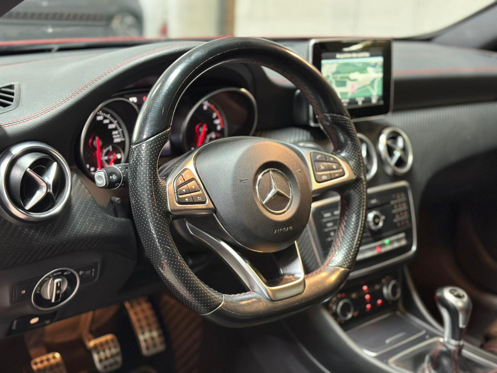 MERCEDES-BENZ A 180 AMG Line-image-9