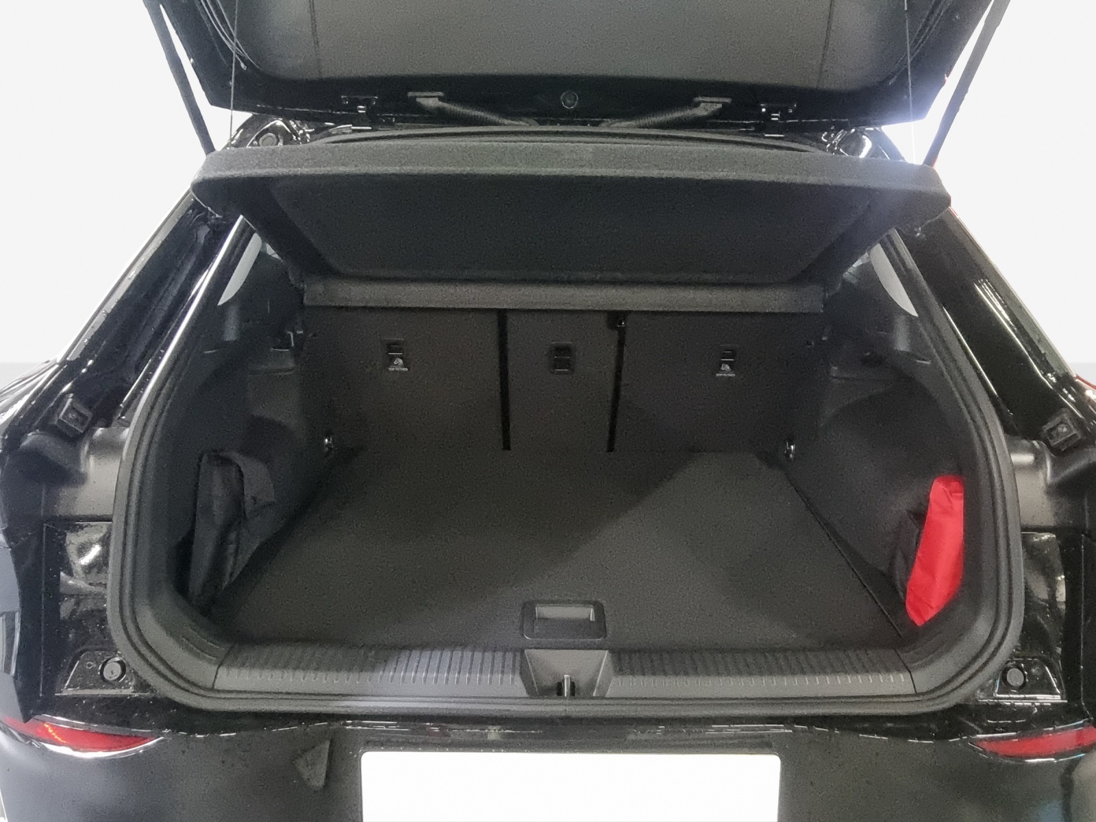 VW T-Roc 1.5 eTSI mHEV Life DSG-image-12