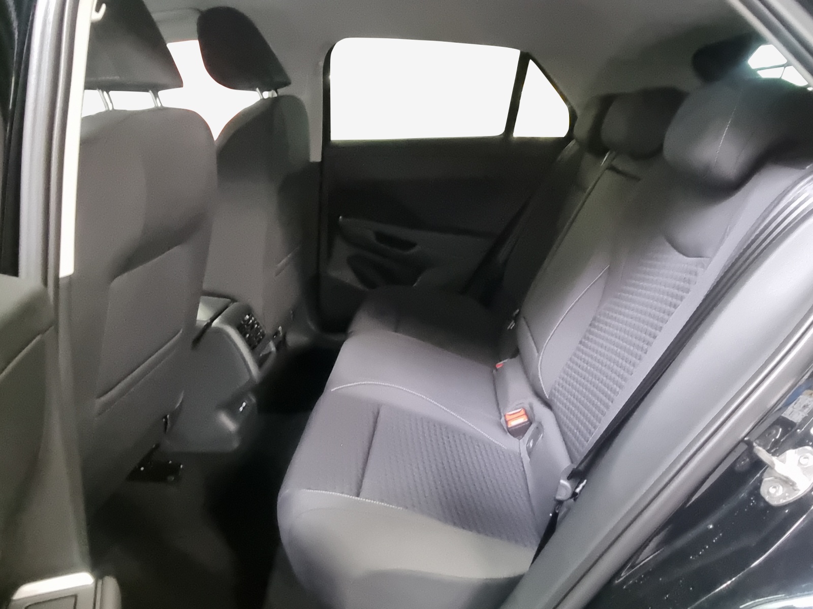 VW T-Roc 1.5 eTSI mHEV Life DSG-image-11