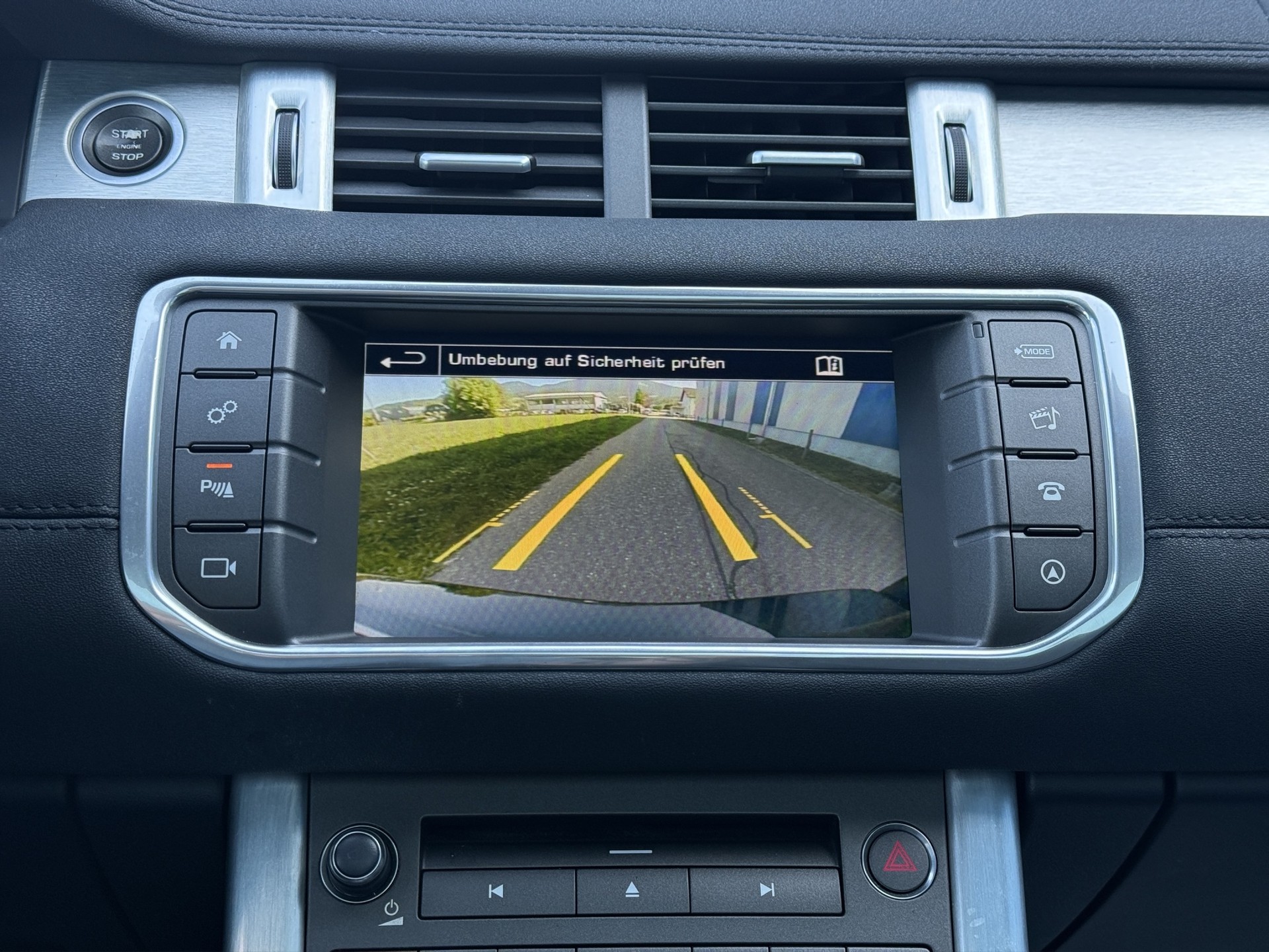 LAND ROVER Range Rover Evoque 2.0 Si4 HSE Dynamic AT9-image-16