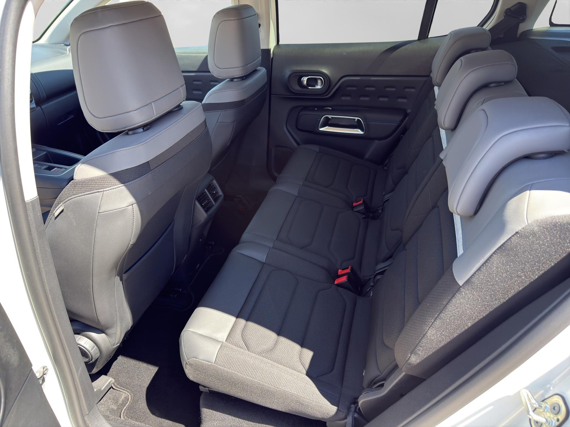 CITROEN C5 Aircross 1.2 Hybrid Swiss Edition-image-6