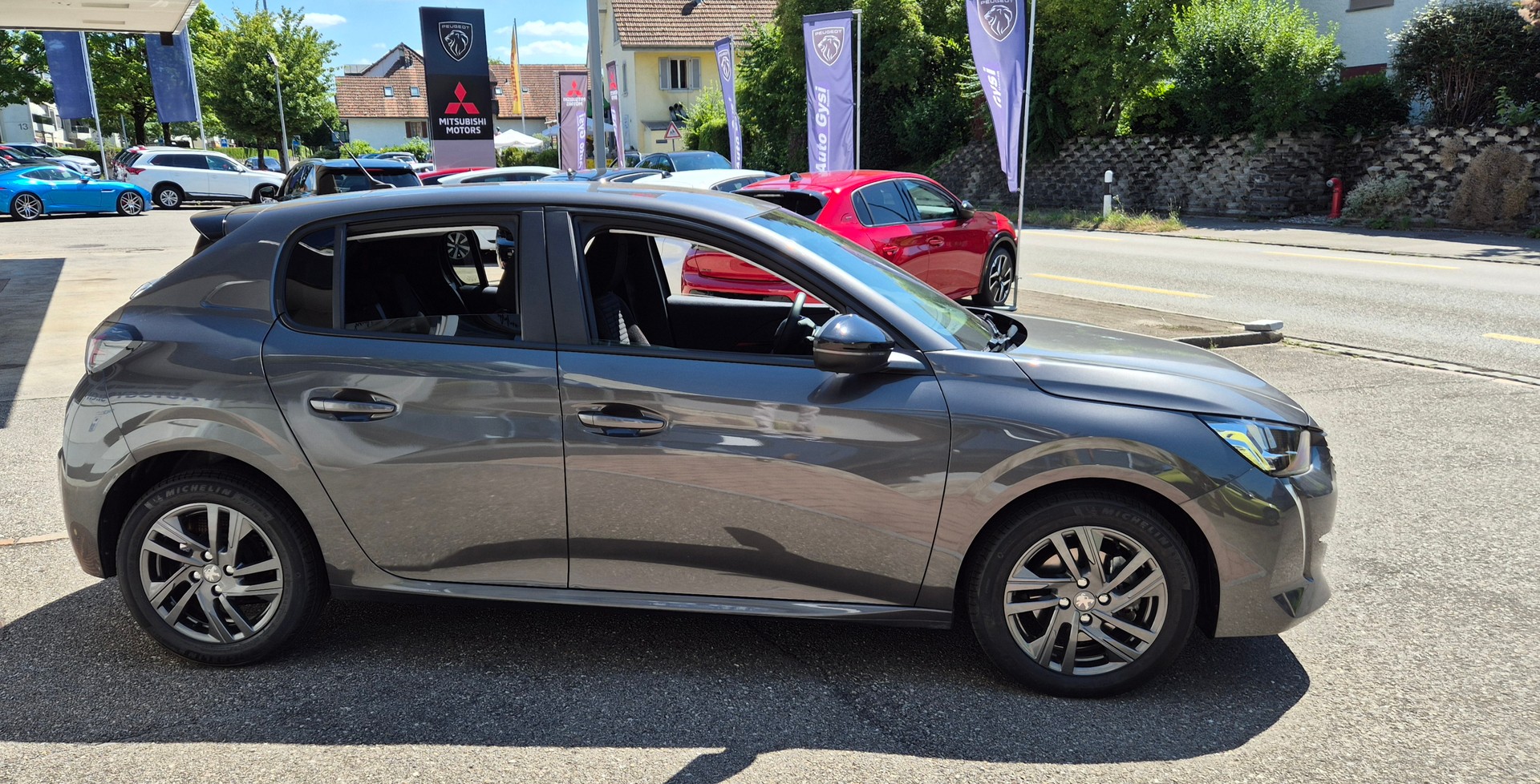 PEUGEOT 208 1.2 Sport MT-image-11