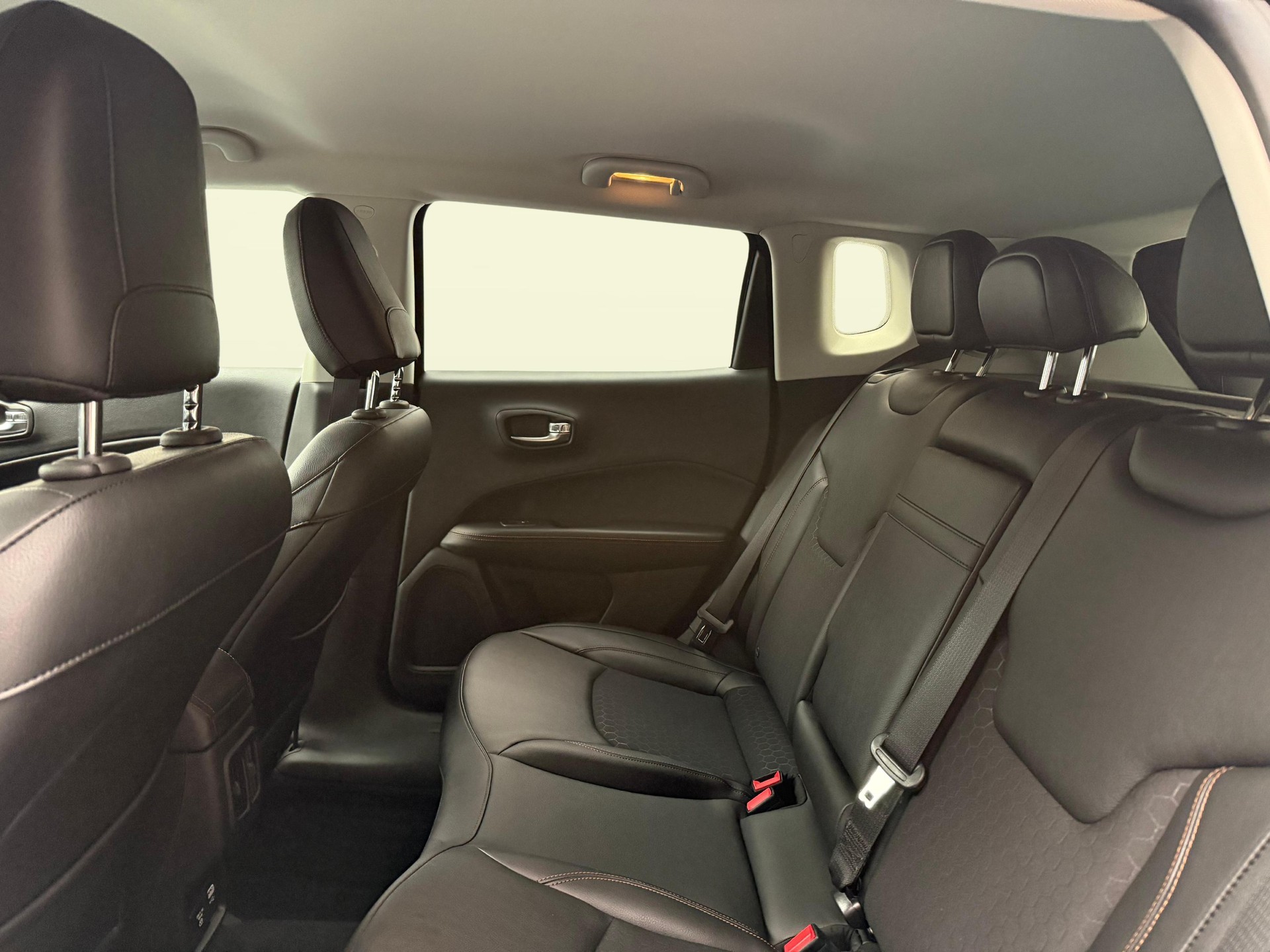 JEEP Compass 1.3 Turbo Limited-image-10