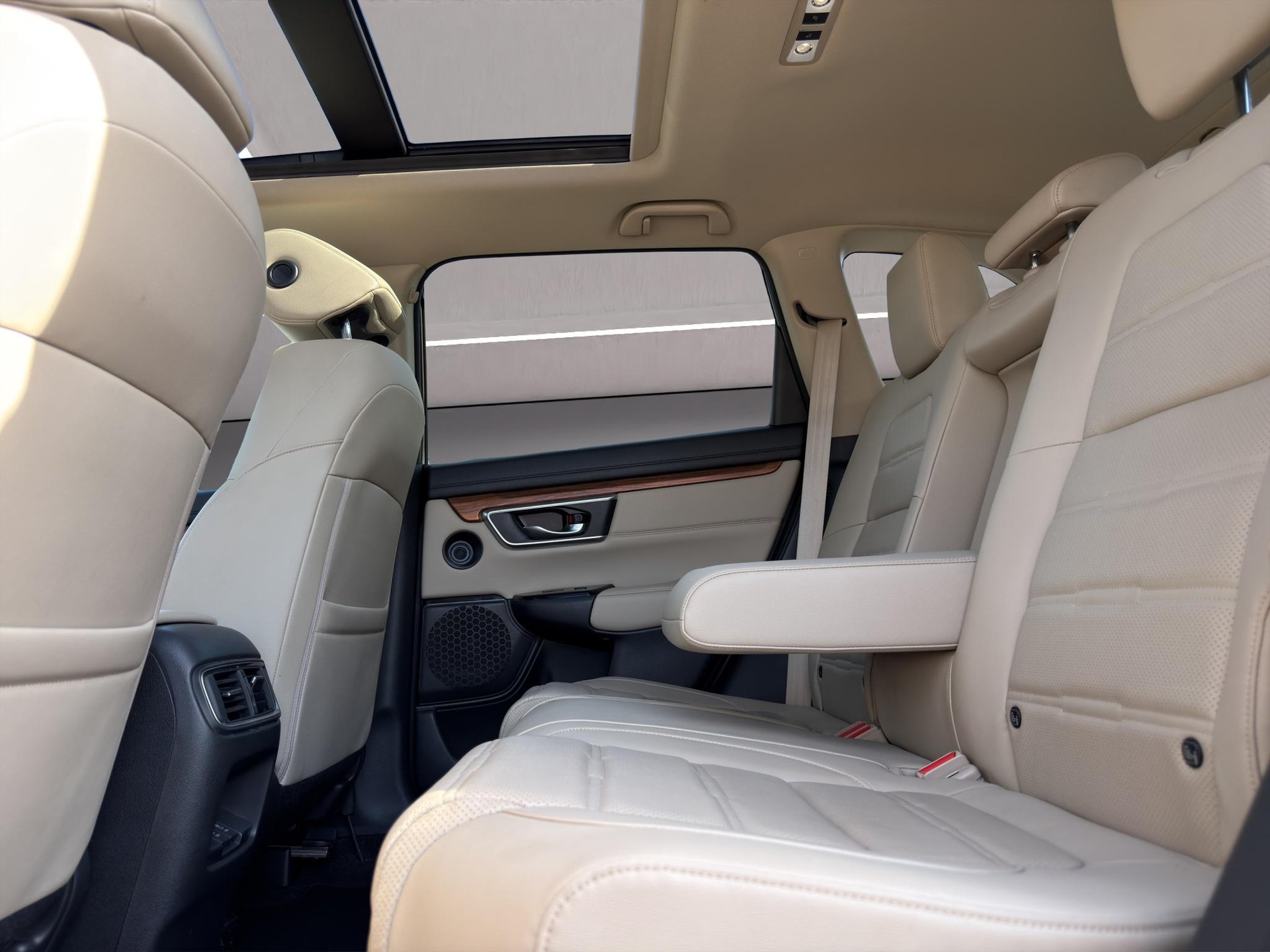 HONDA CR-V 2.0 i-MMD Executive 4WD-image-8