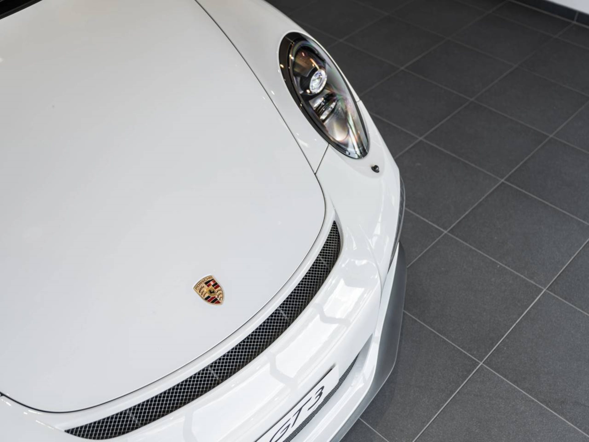 PORSCHE 911 GT3-image-21