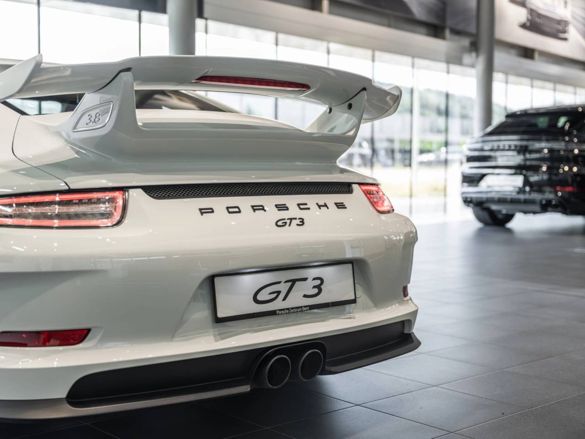 PORSCHE 911 GT3-image-24