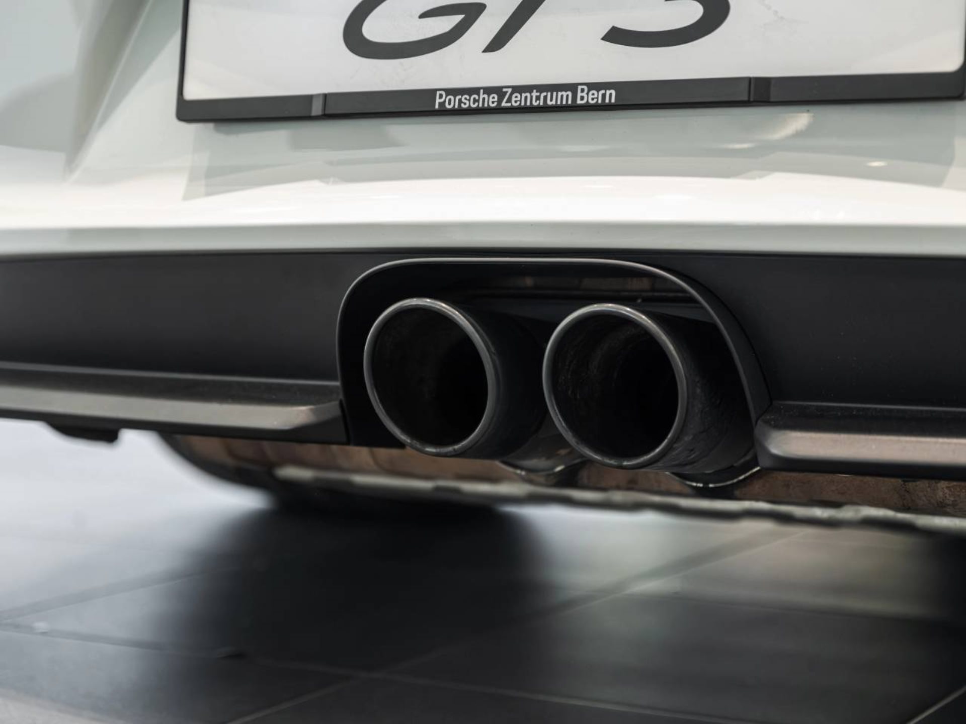 PORSCHE 911 GT3-image-26