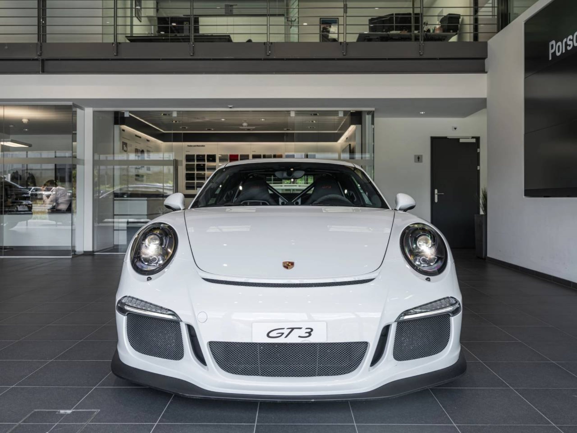 PORSCHE 911 GT3-image-8