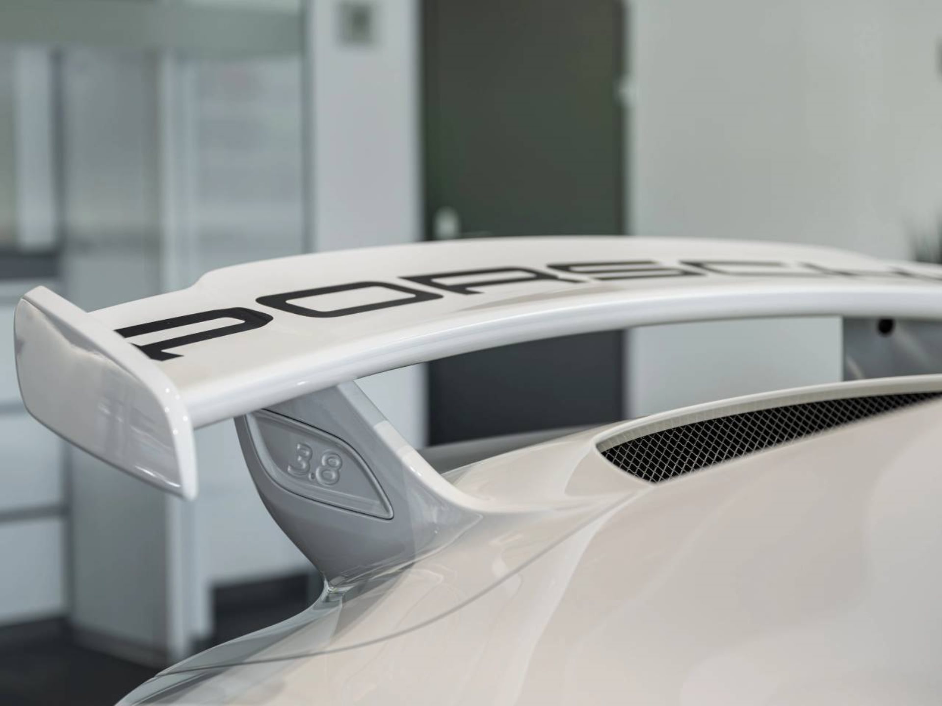 PORSCHE 911 GT3-image-25