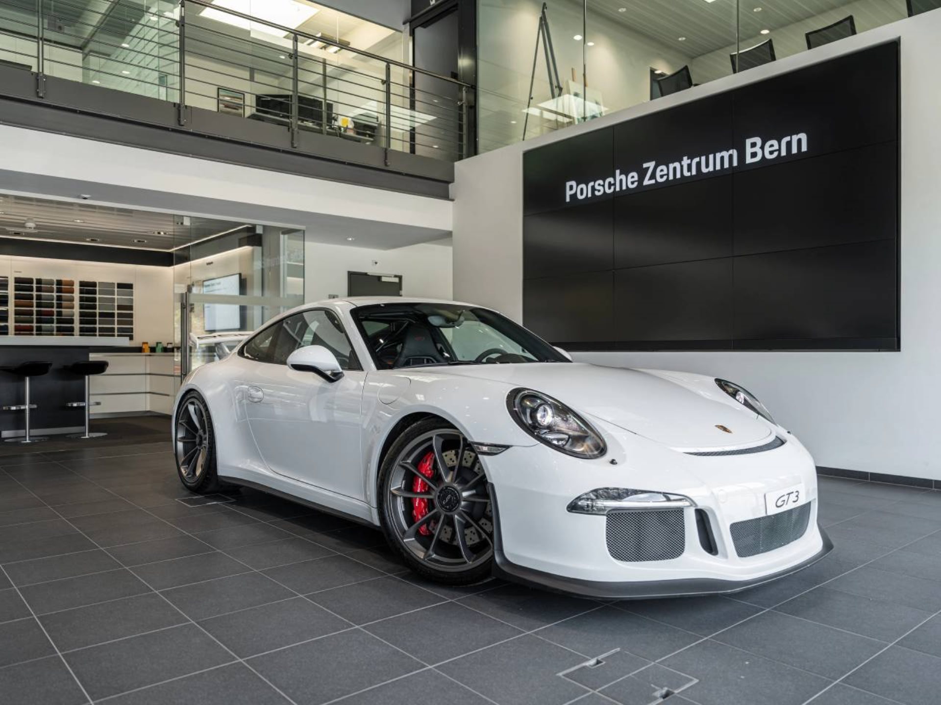 PORSCHE 911 GT3-image-0