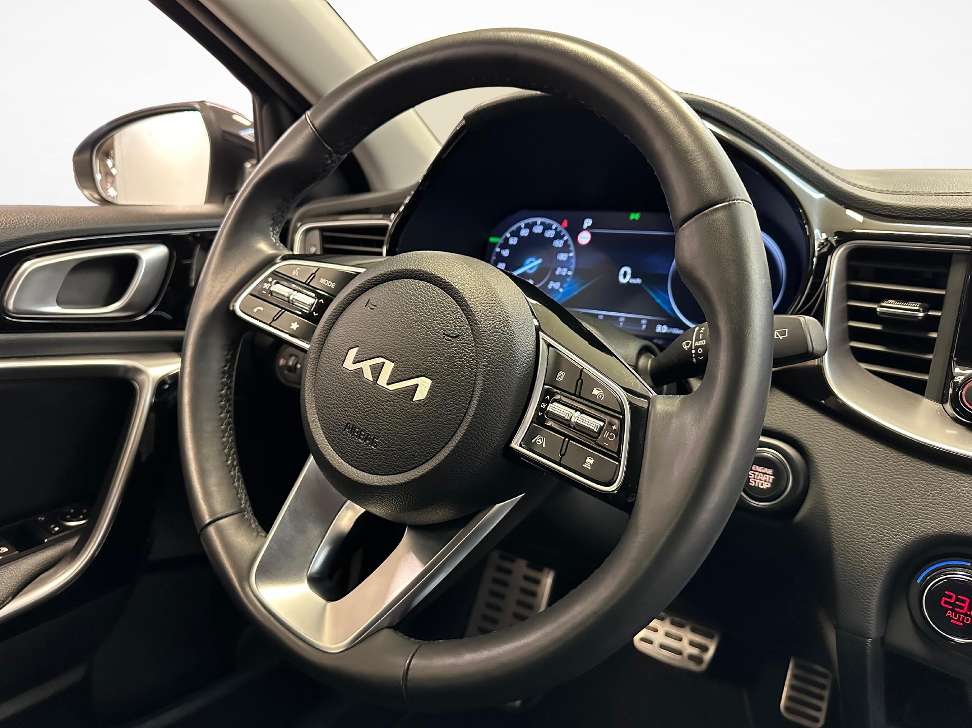 KIA XCeed 1.6 GDi Plug-in Hybrid Style-image-6