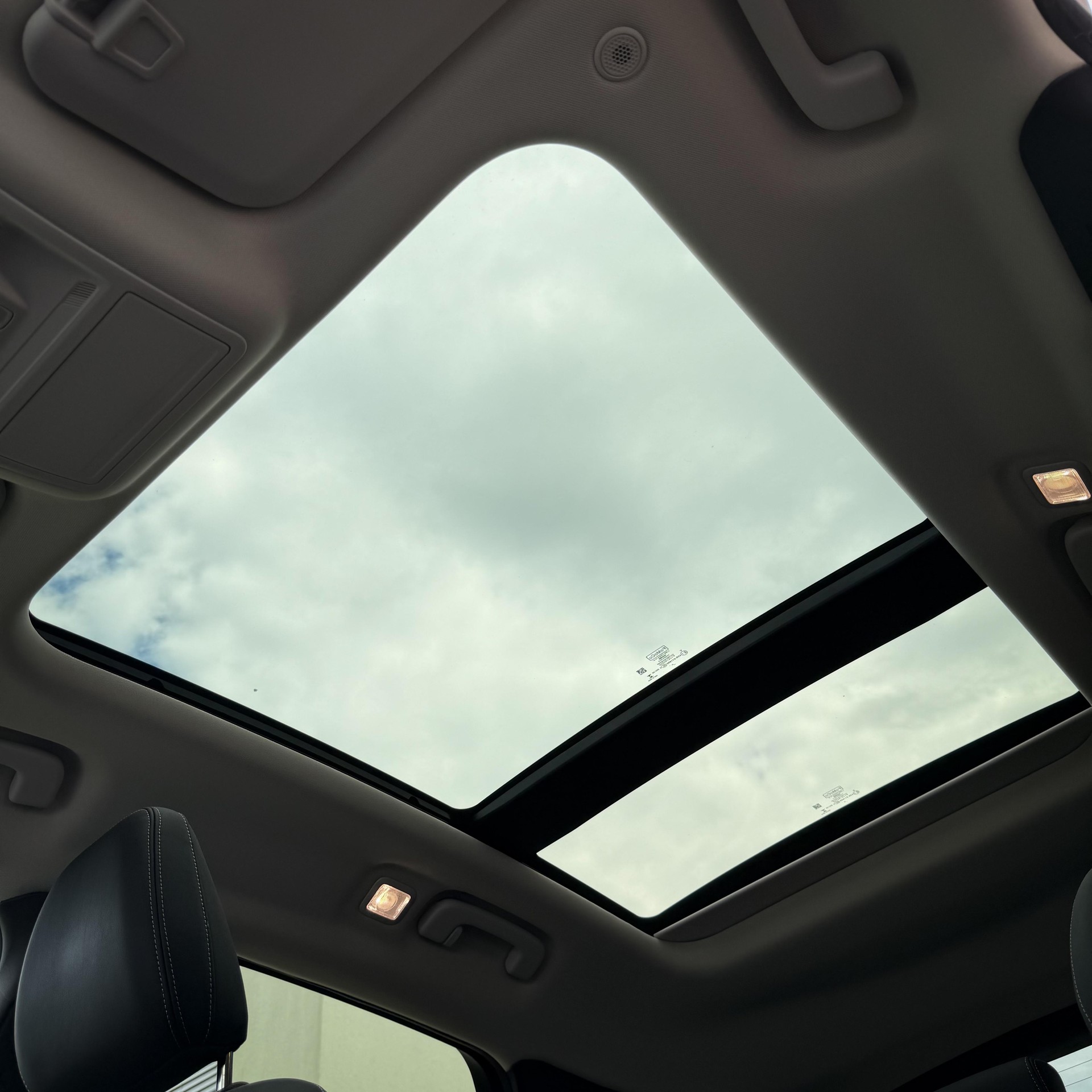 FORD Kuga 2.5 Hybrid Vignale 4x4-image-14
