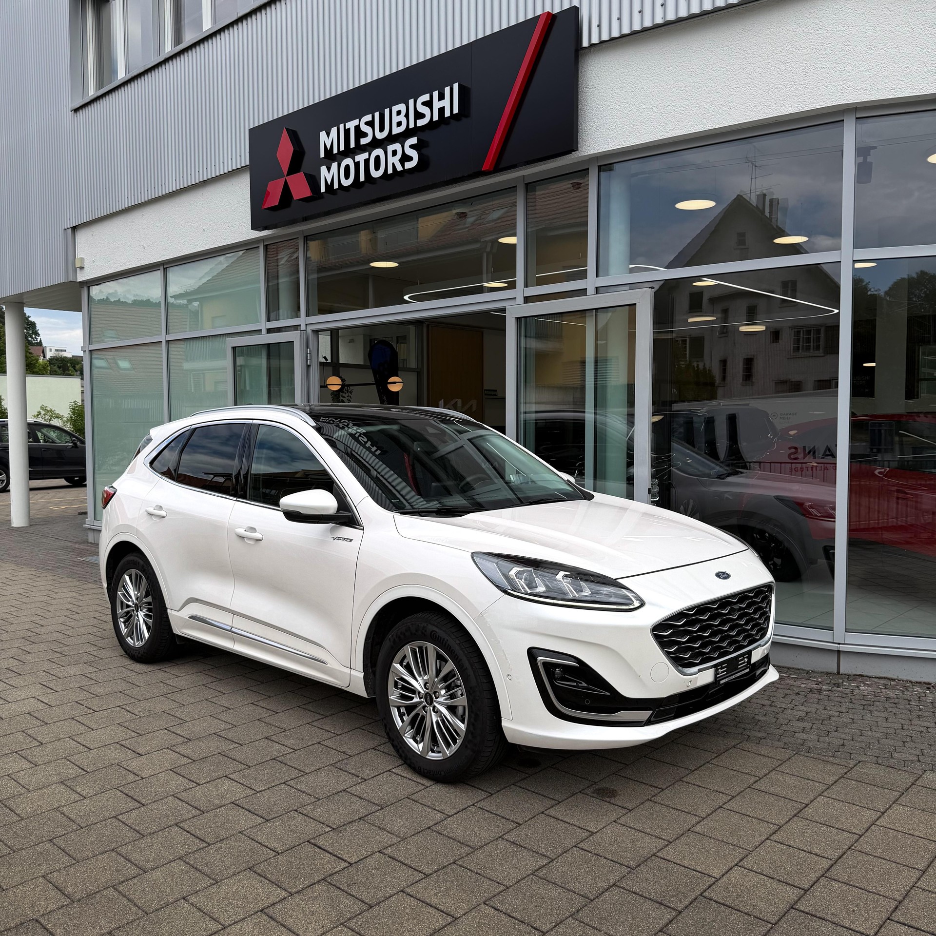 FORD Kuga 2.5 Hybrid Vignale 4x4-image-0