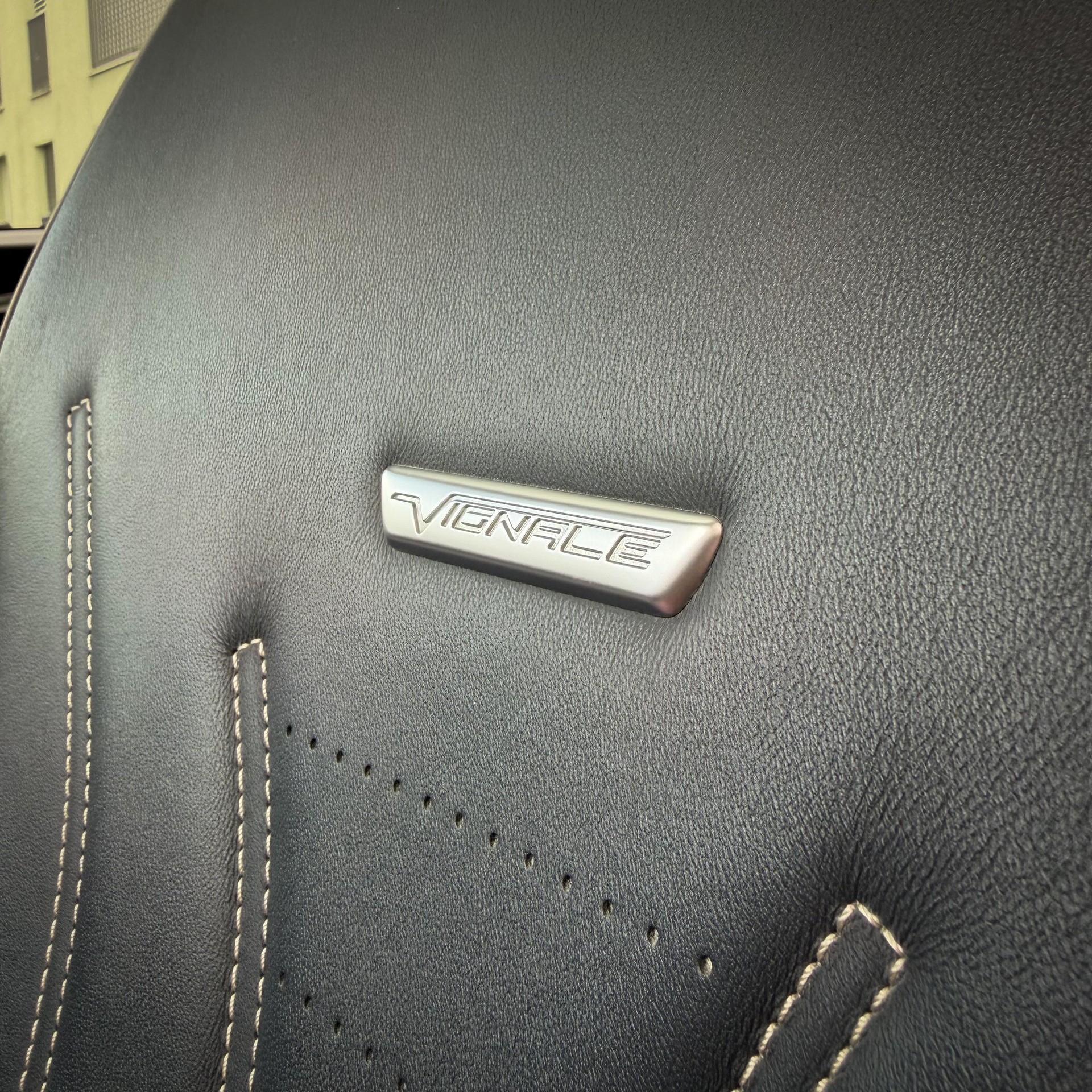 FORD Kuga 2.5 Hybrid Vignale 4x4-image-10