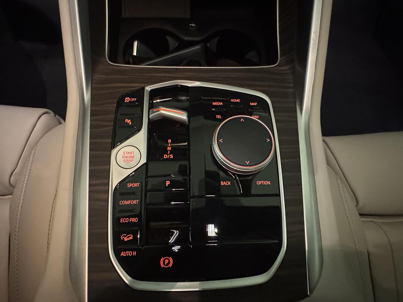 BMW X6 40i xDrive-image-19