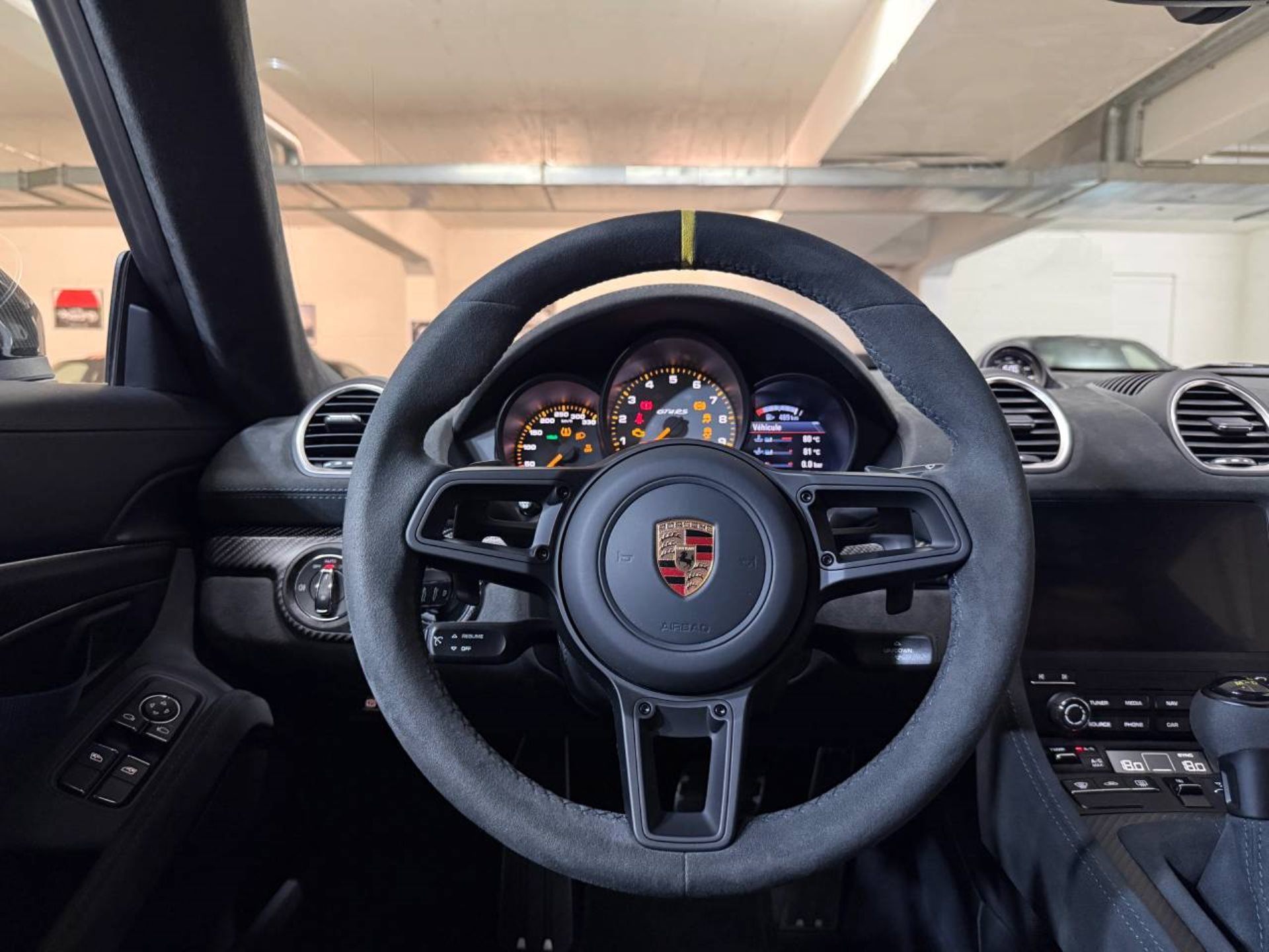 PORSCHE 718 Cayman GT4 RS (MY24)-image-10