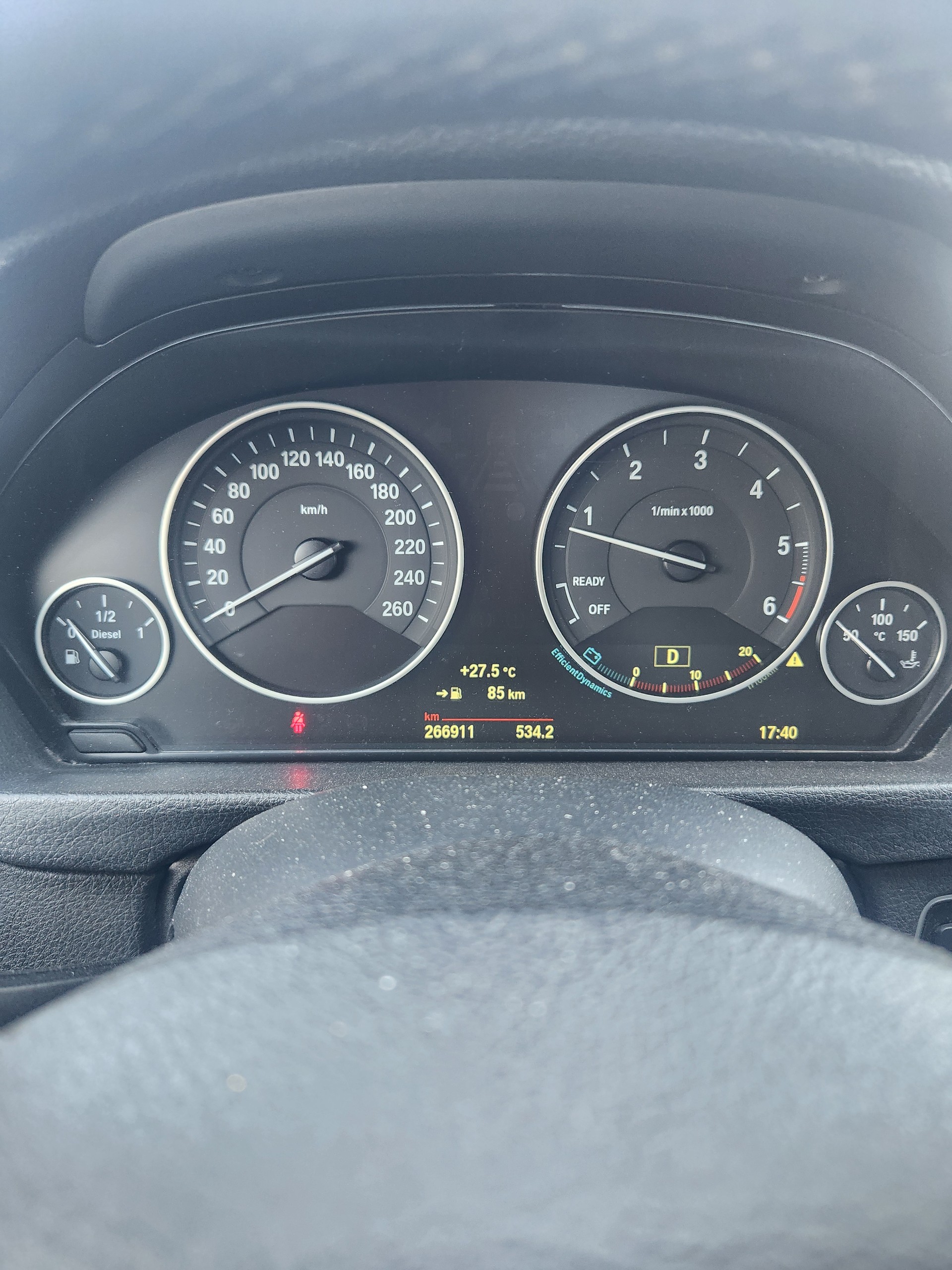 BMW 320d xDrive Touring Modern Line Steptronic-image-15