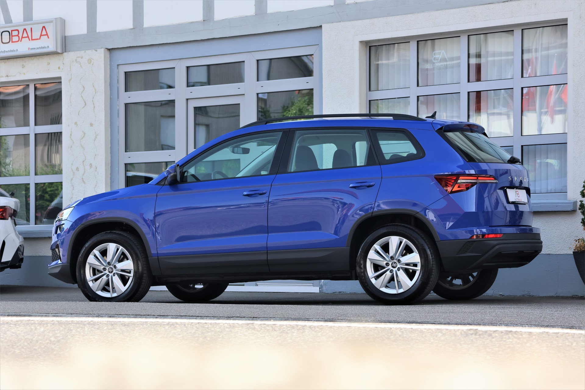 SKODA Karoq 2.0 TDI CR Selection 4x4 DSG (CH)-image-3
