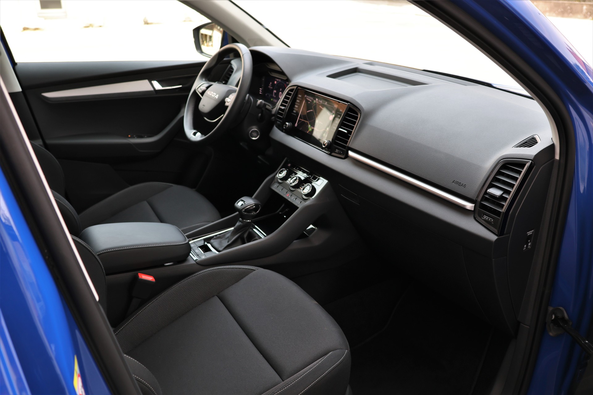 SKODA Karoq 2.0 TDI CR Selection 4x4 DSG (CH)-image-17