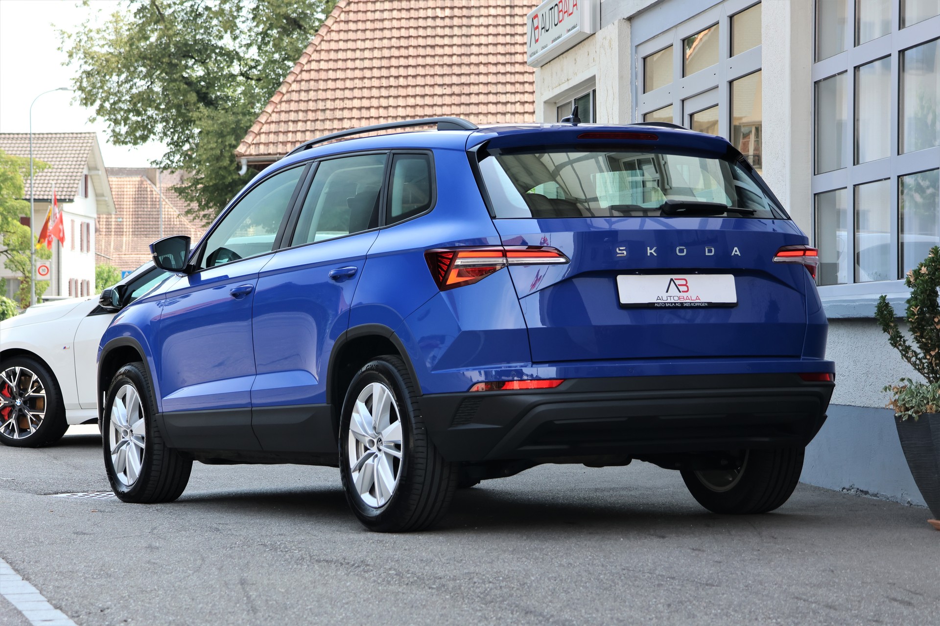 SKODA Karoq 2.0 TDI CR Selection 4x4 DSG (CH)-image-2