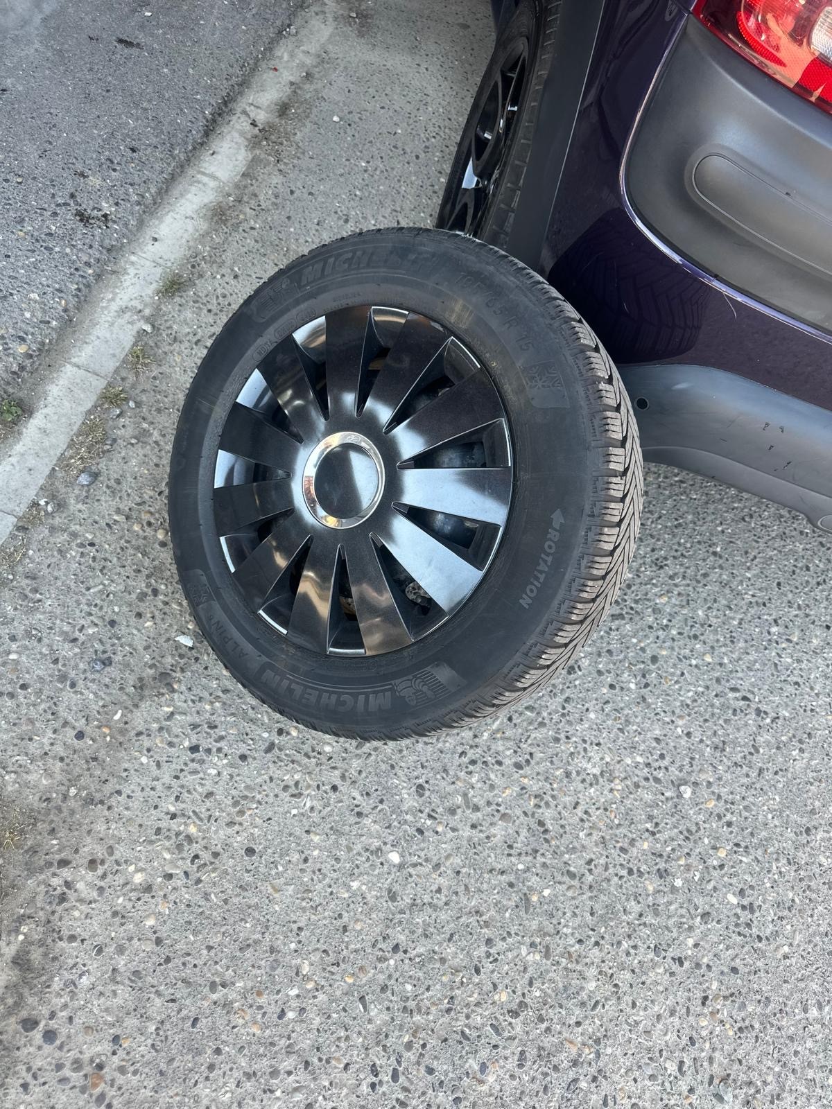 CITROEN C4 Cactus 1.2 VTi Shine-image-13