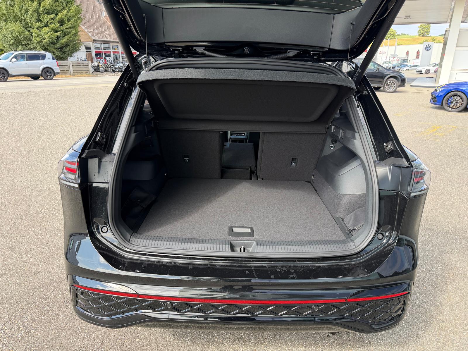 VW Tiguan 2.0 TSI DSG R-Line United 4Motion-image-28