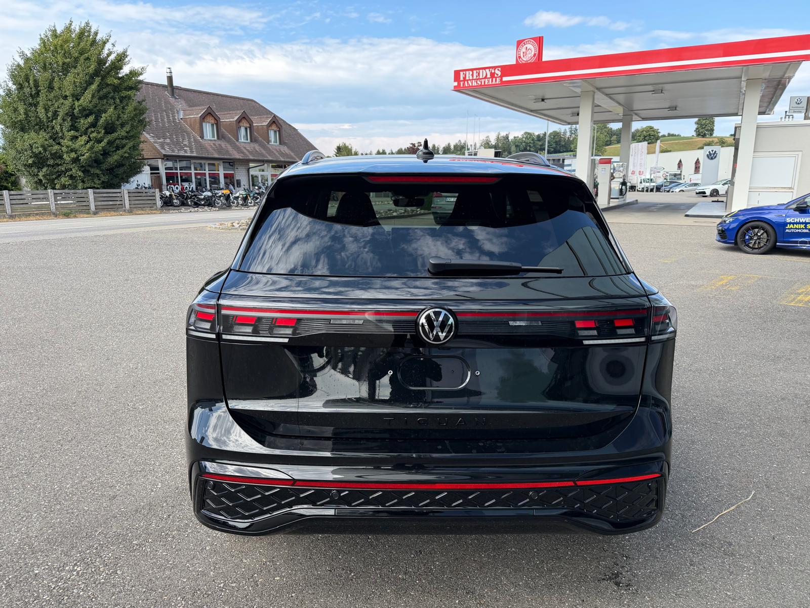 VW Tiguan 2.0 TSI DSG R-Line United 4Motion-image-3