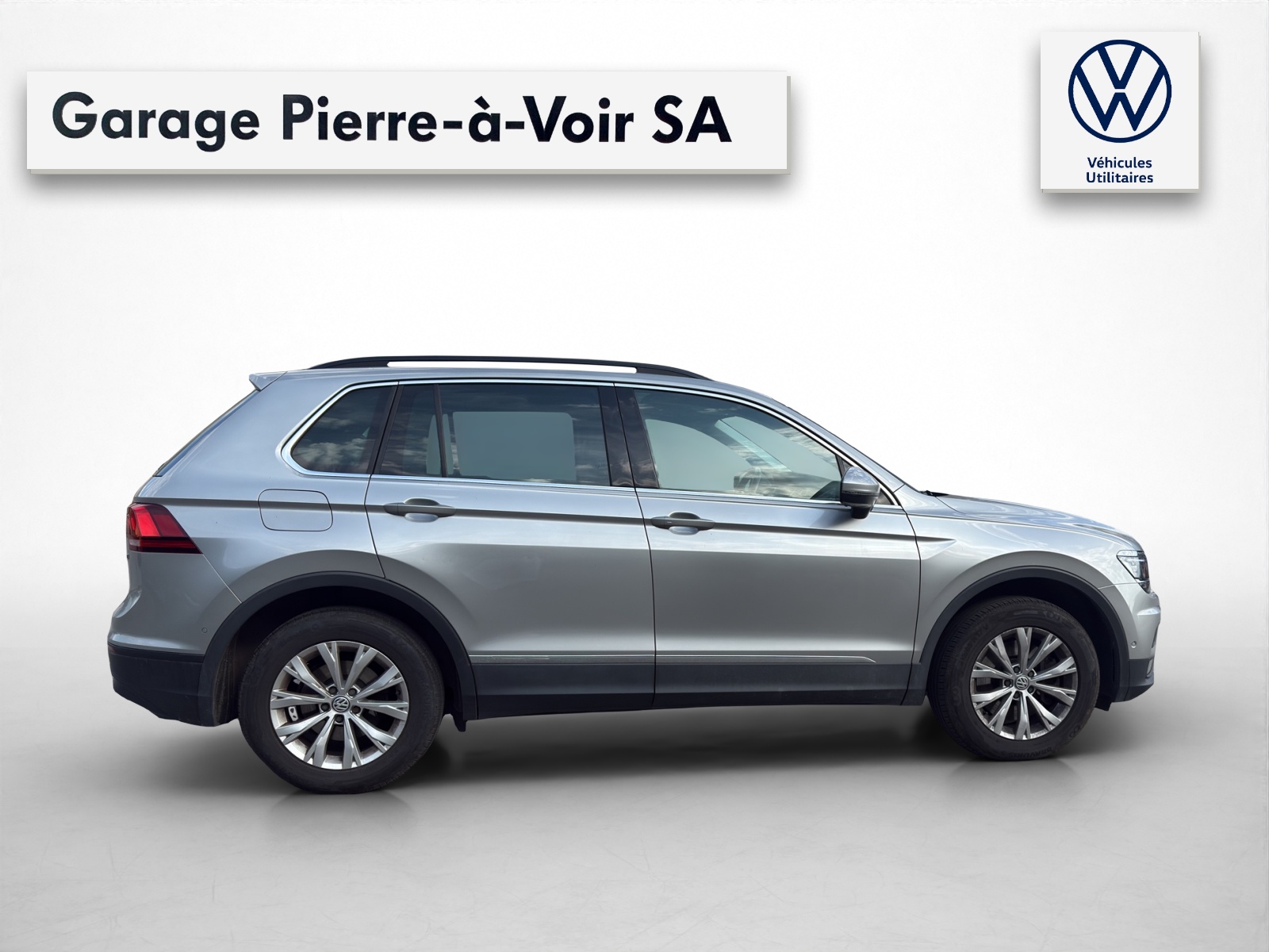 VW Tiguan 2.0TSI Comfortline 4Motion DSG-image-5