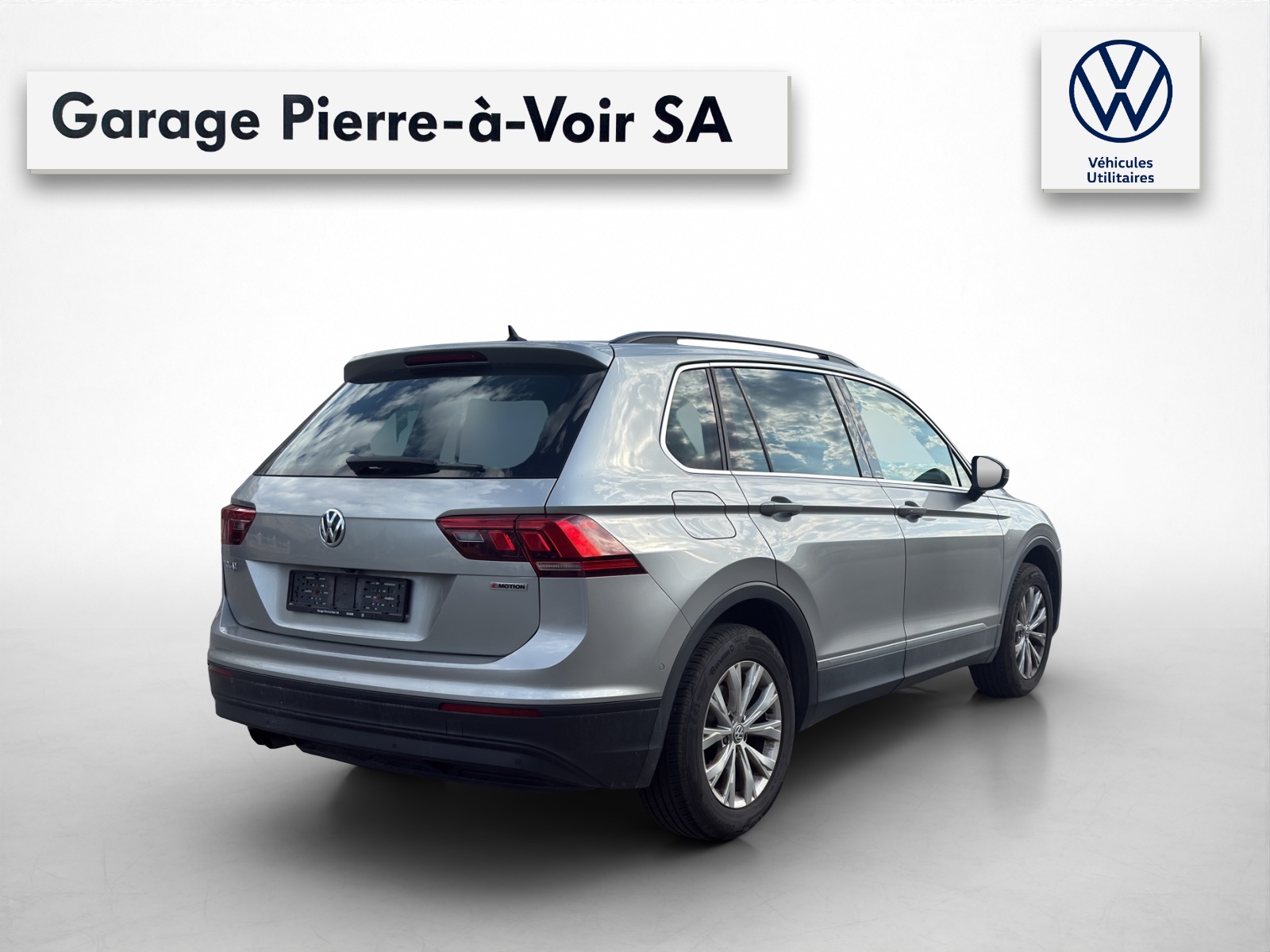 VW Tiguan 2.0TSI Comfortline 4Motion DSG-image-4