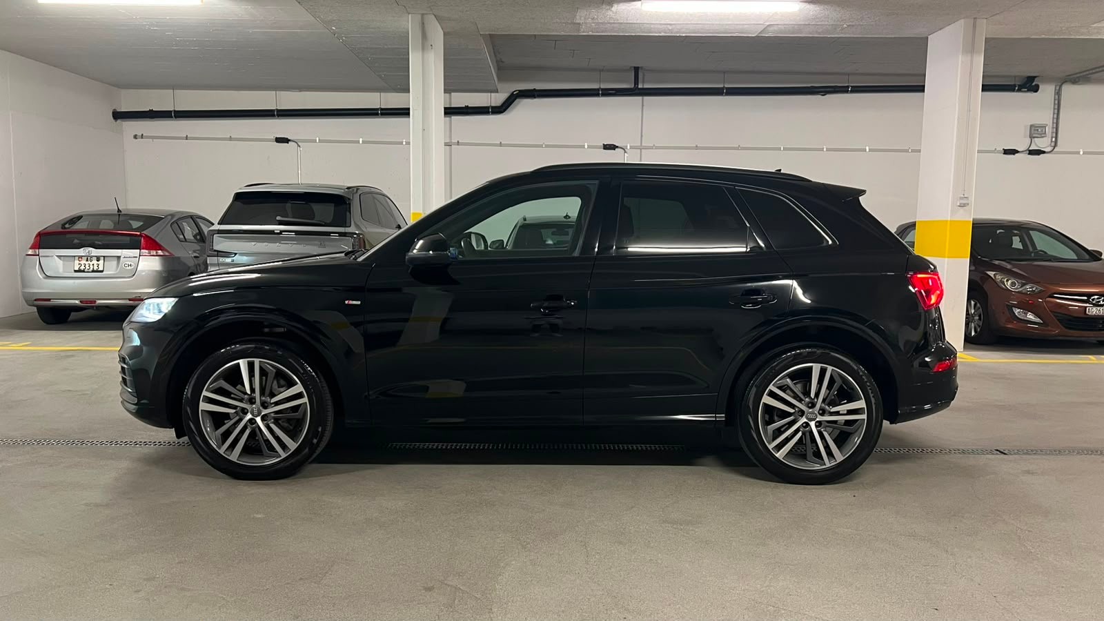 AUDI 2.0 40 TDI Sport qu. S-Tronic-image-1