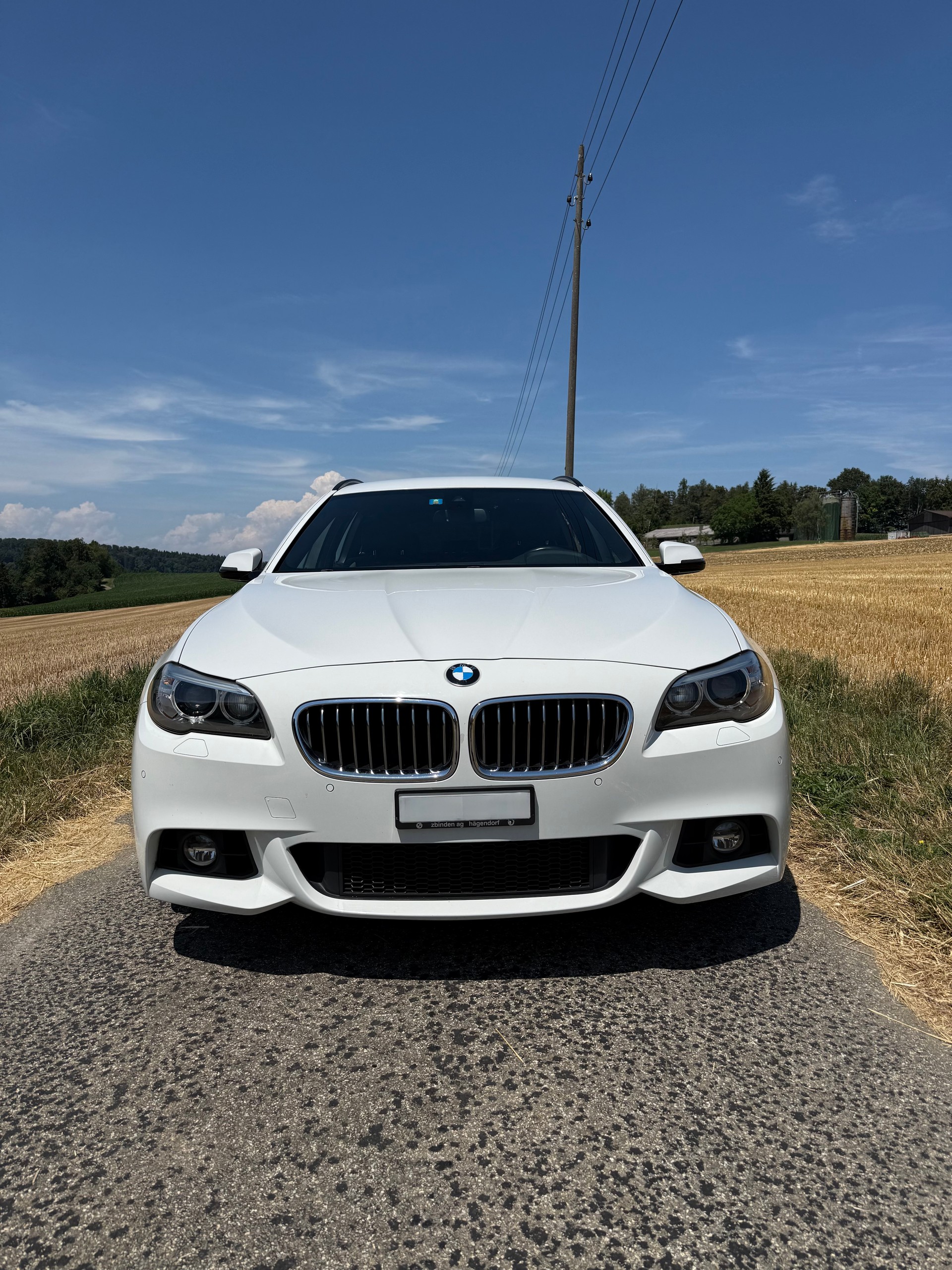 BMW 528i xDrive-image-1