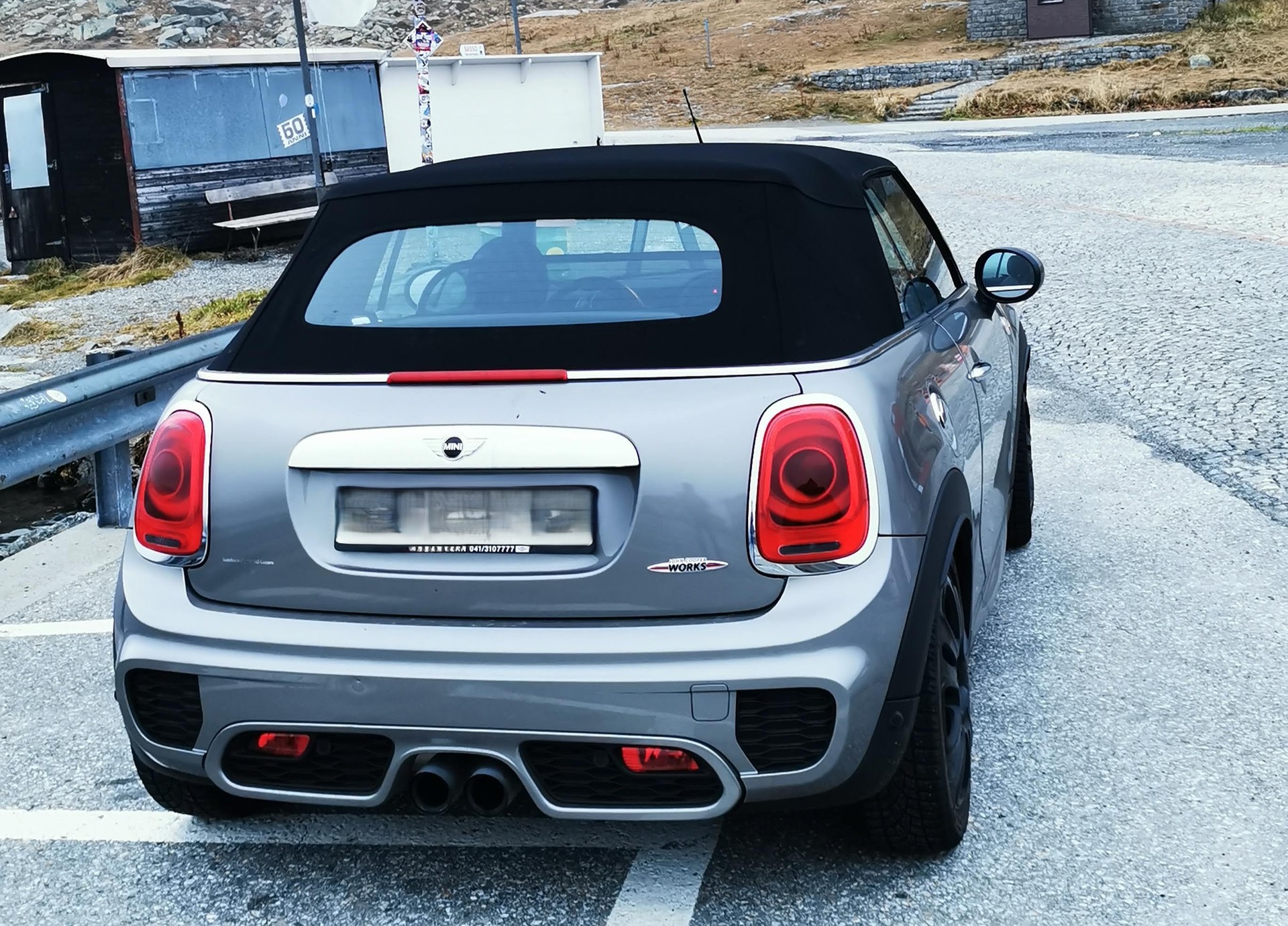MINI Cabrio 2.0i John Cooper Works-image-2