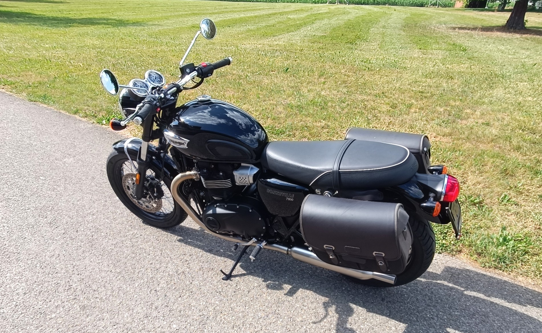 TRIUMPH Bonneville 900 T 100 (35kW)-image-3