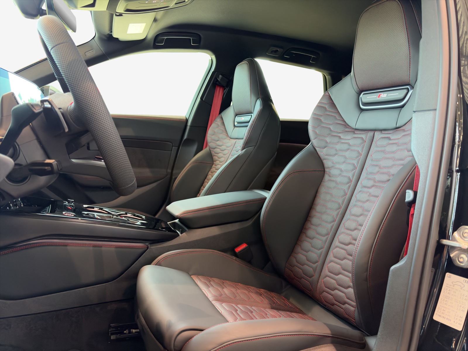 AUDI RS 5 Avant TFSI 470 kW Tiptronic quattro-image-12